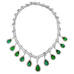 Wichtige Halskette mit Smaragden und Diamanten 69 Karat 18K Gold