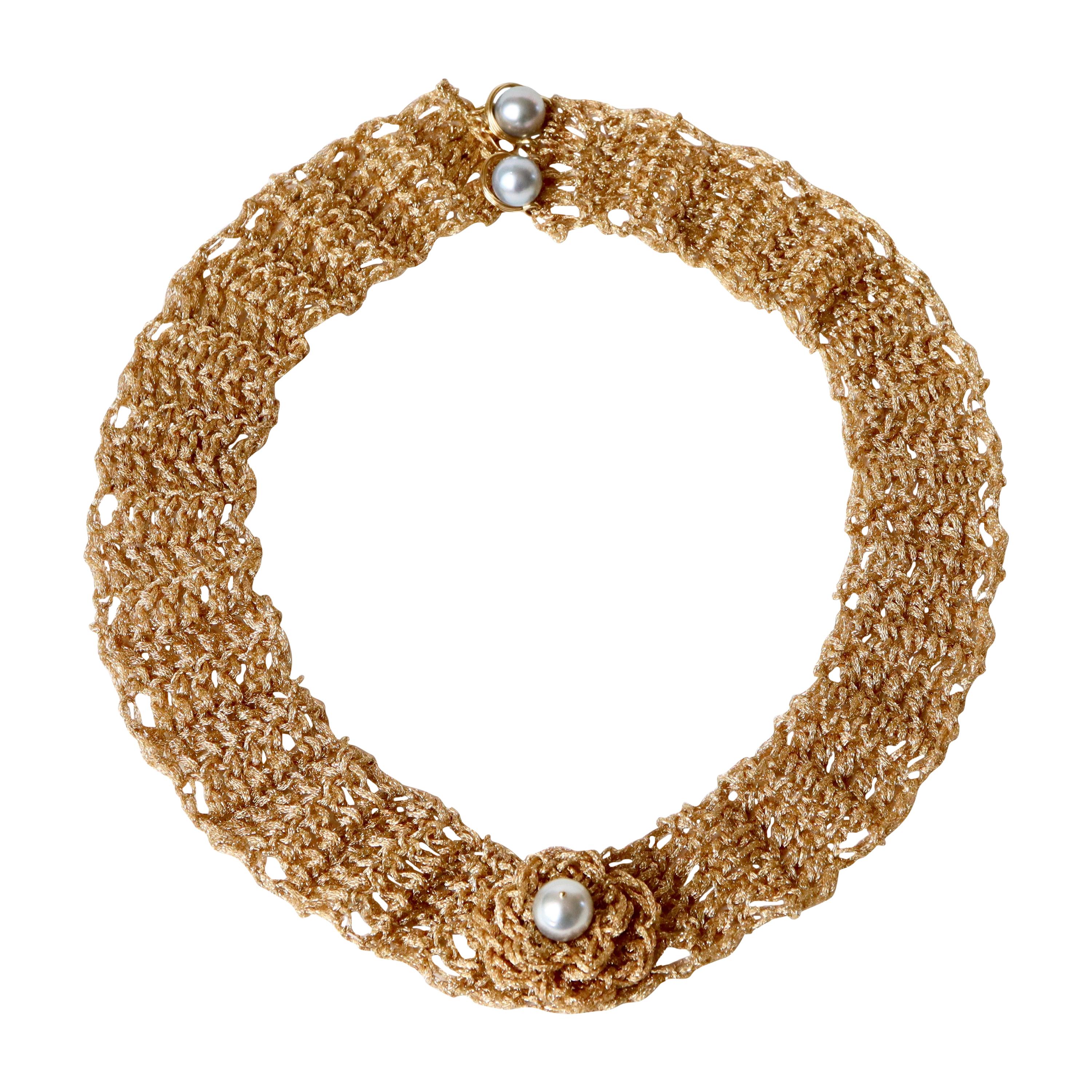 Important Necklace in 18 Karat Gold Knitted Gold Thread adorned with Pearls