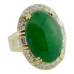 Important Non Treated Jade and Diamond Ring in Yellow Gold Important Non Treated Jade and Diamond Ring in Yellow Gold