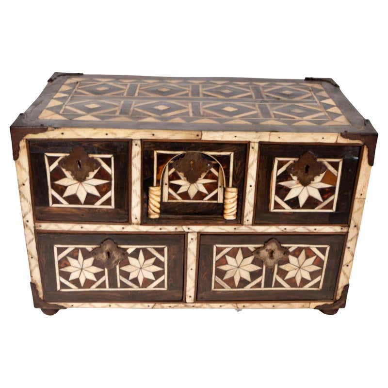 Spanish Boxes - 79 For Sale at 1stDibs | marquetry boxes spain, small ...