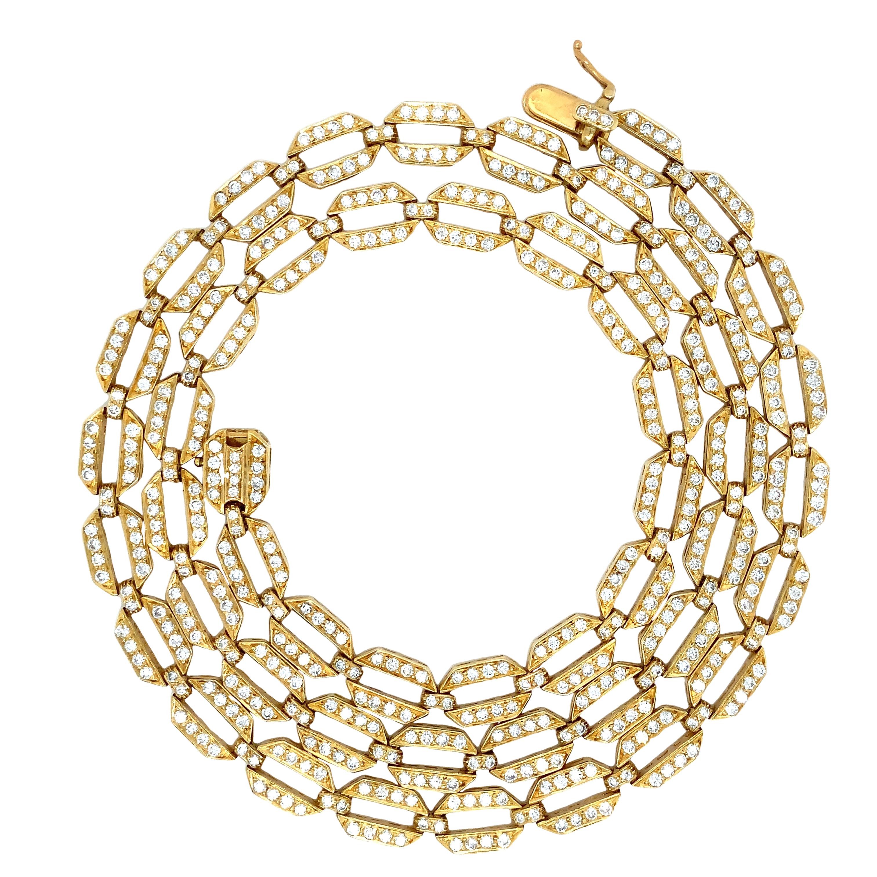 Important One of a Kind Vintage Diamond Link Necklace set in 18k Yellow Gold In Excellent Condition For Sale In Los Gatos, CA