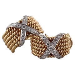 Importantes boucles d'oreilles Schlumberger en platine et or 18 carats TIFFANY & CO