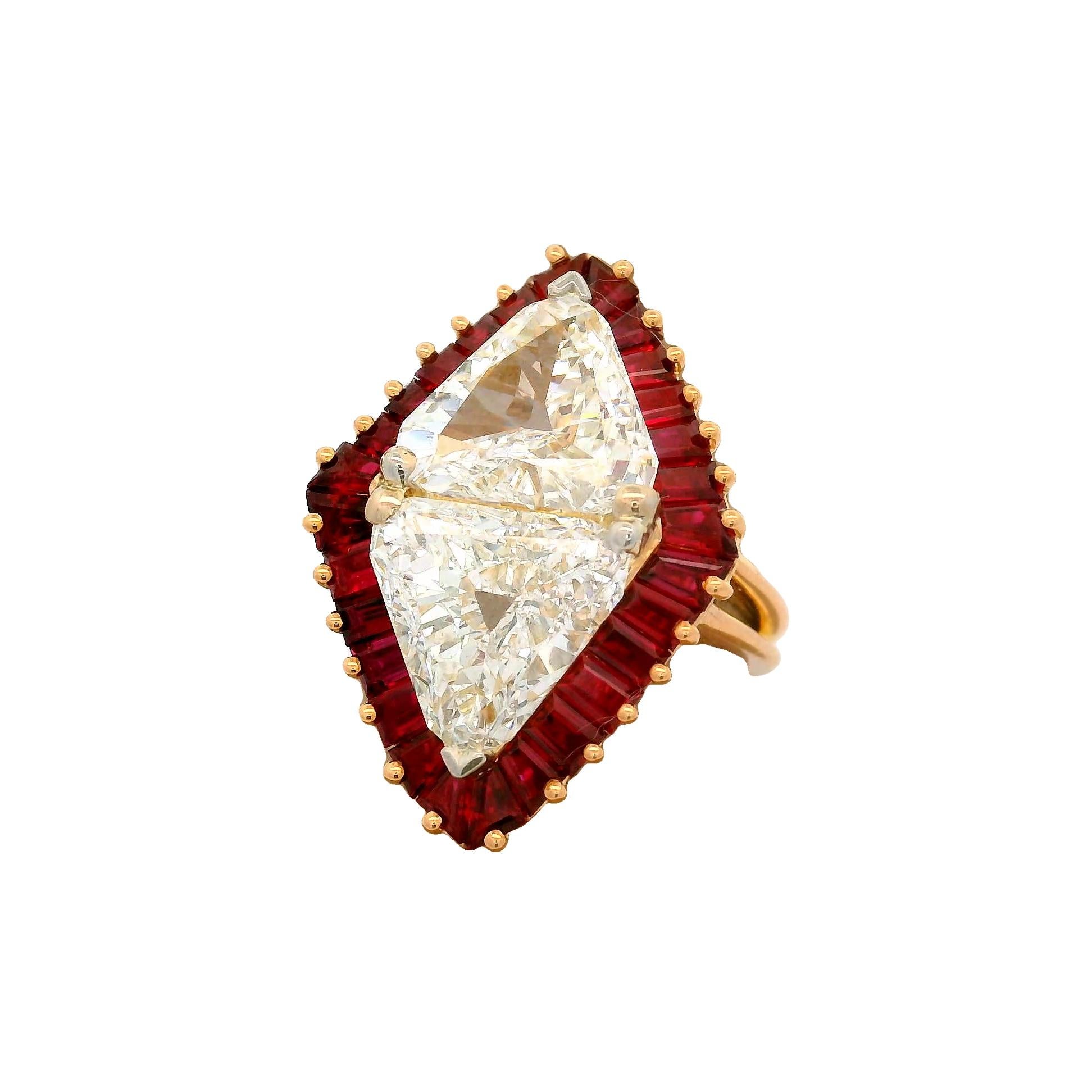 Trillion Cut Important Oscar Heyman 2.57 & 2.55 Carat Diamond Ruby 18k Yellow Gold Ring For Sale