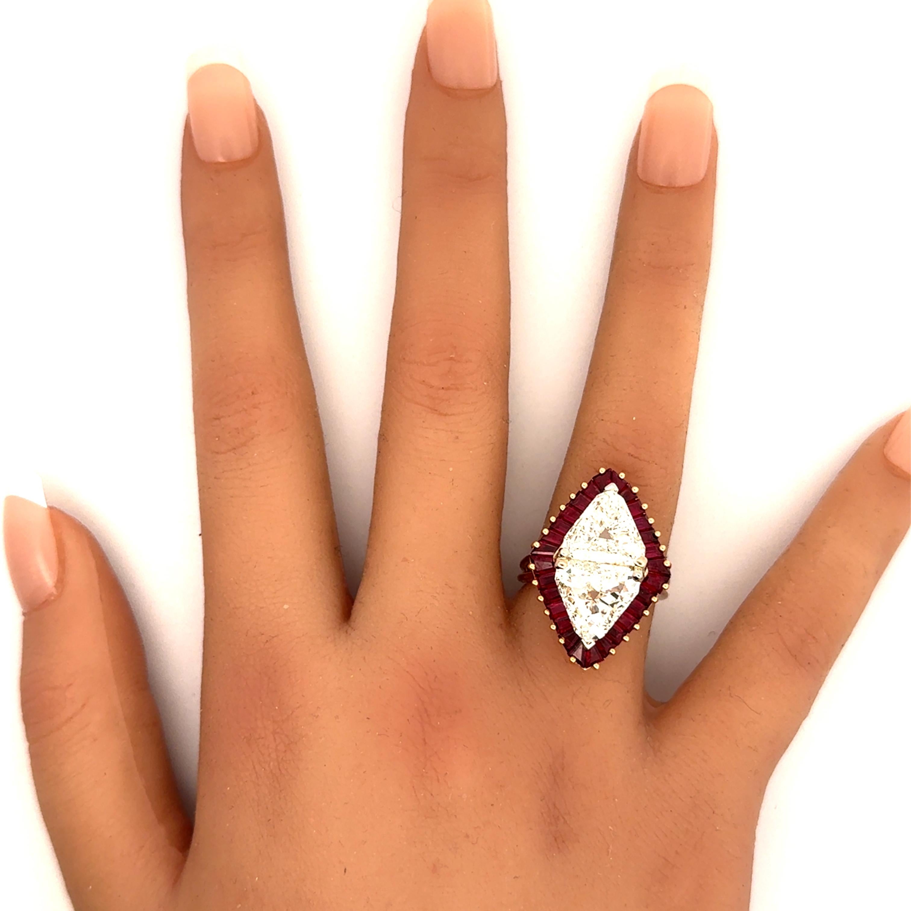 Important Oscar Heyman 2.57 & 2.55 Carat Diamond Ruby 18k Yellow Gold Ring For Sale 2
