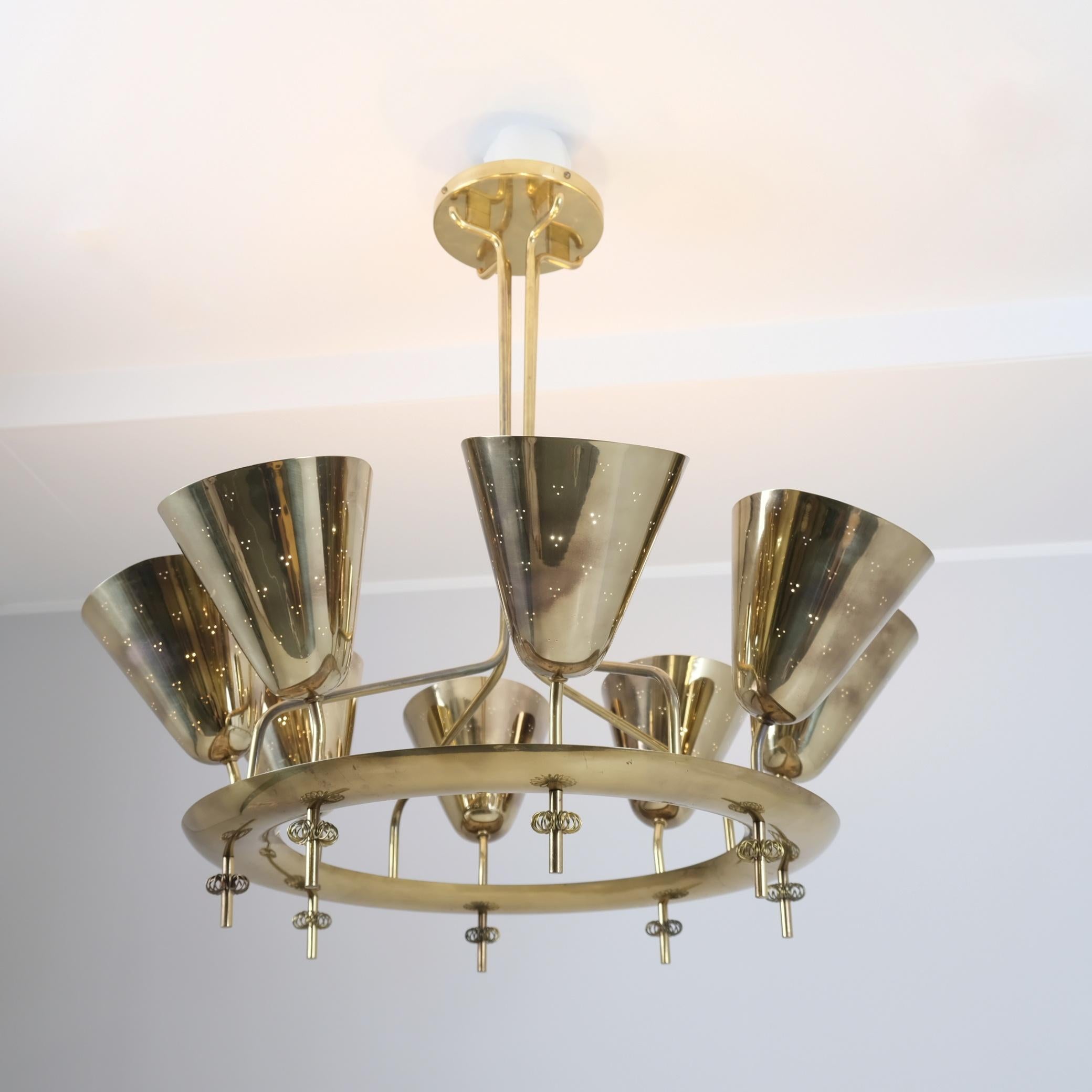Important Paavo Tynell Chandelier Model 9062 in Perfortated Brass, Taito 1950s For Sale 12