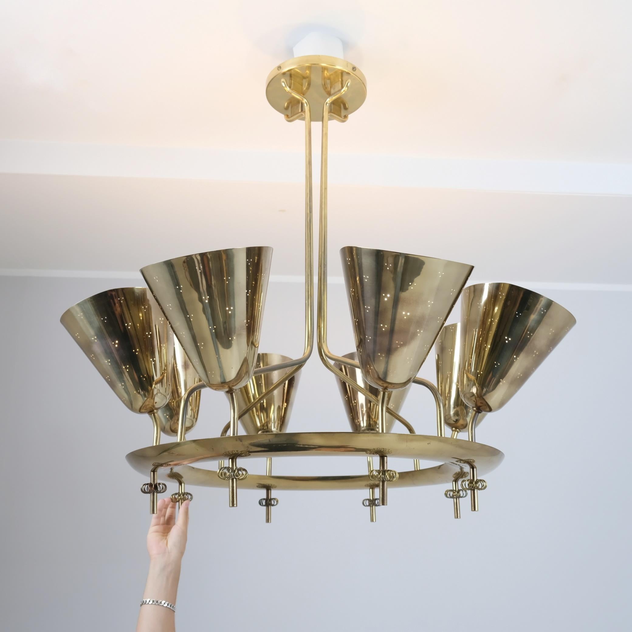 Finnish Important Paavo Tynell Chandelier Model 9062 in Perfortated Brass, Taito 1950s For Sale