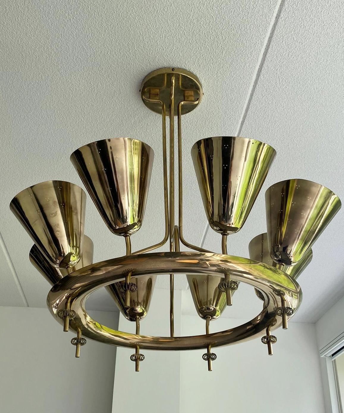 Mid-20th Century Important Paavo Tynell Chandelier Model 9062 in Perfortated Brass, Taito 1950s For Sale