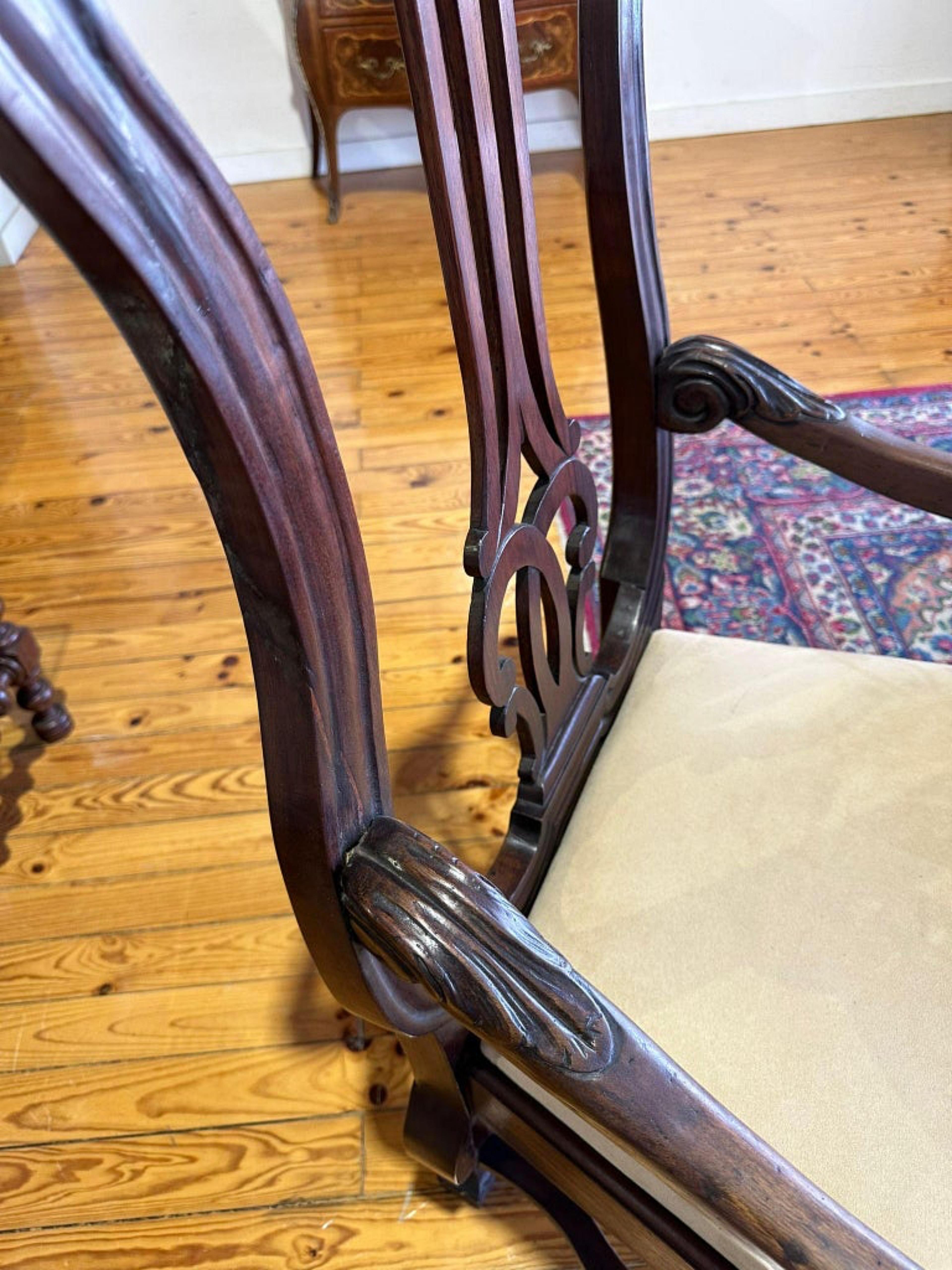 Portuguese IMPORTANT PAIR OF 18th Century PORTUGUESE STATE CHAIRS For Sale