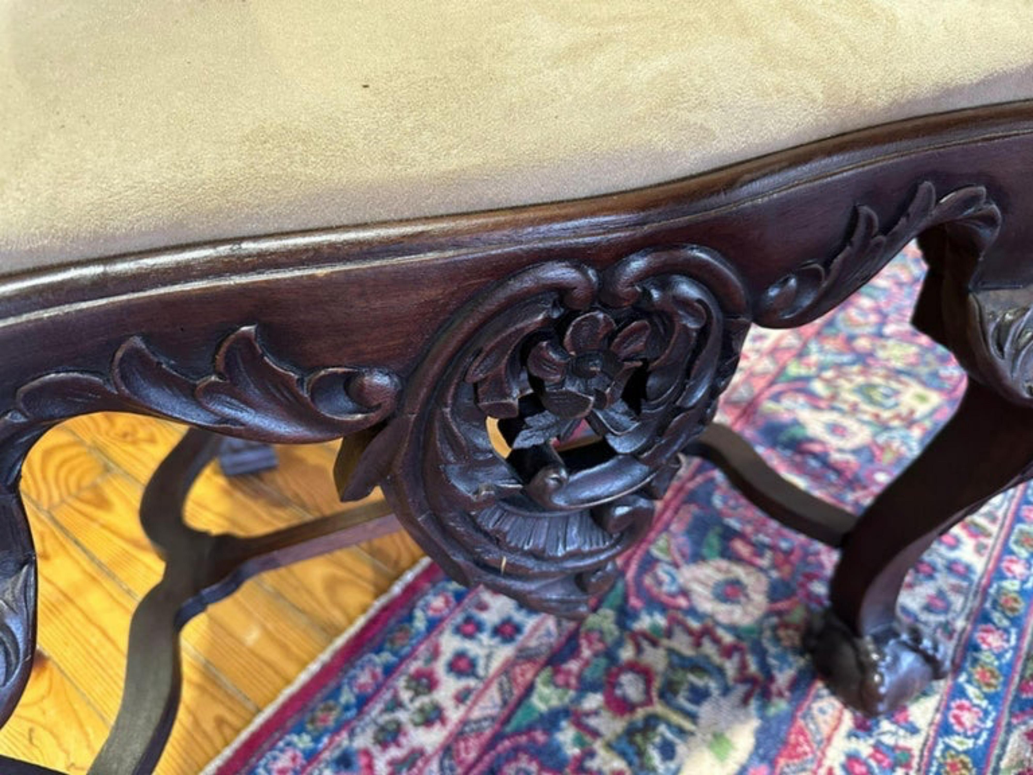 XVIIIe siècle IMPORTante paire de chaises d'État portugaises du 18ème siècle en vente