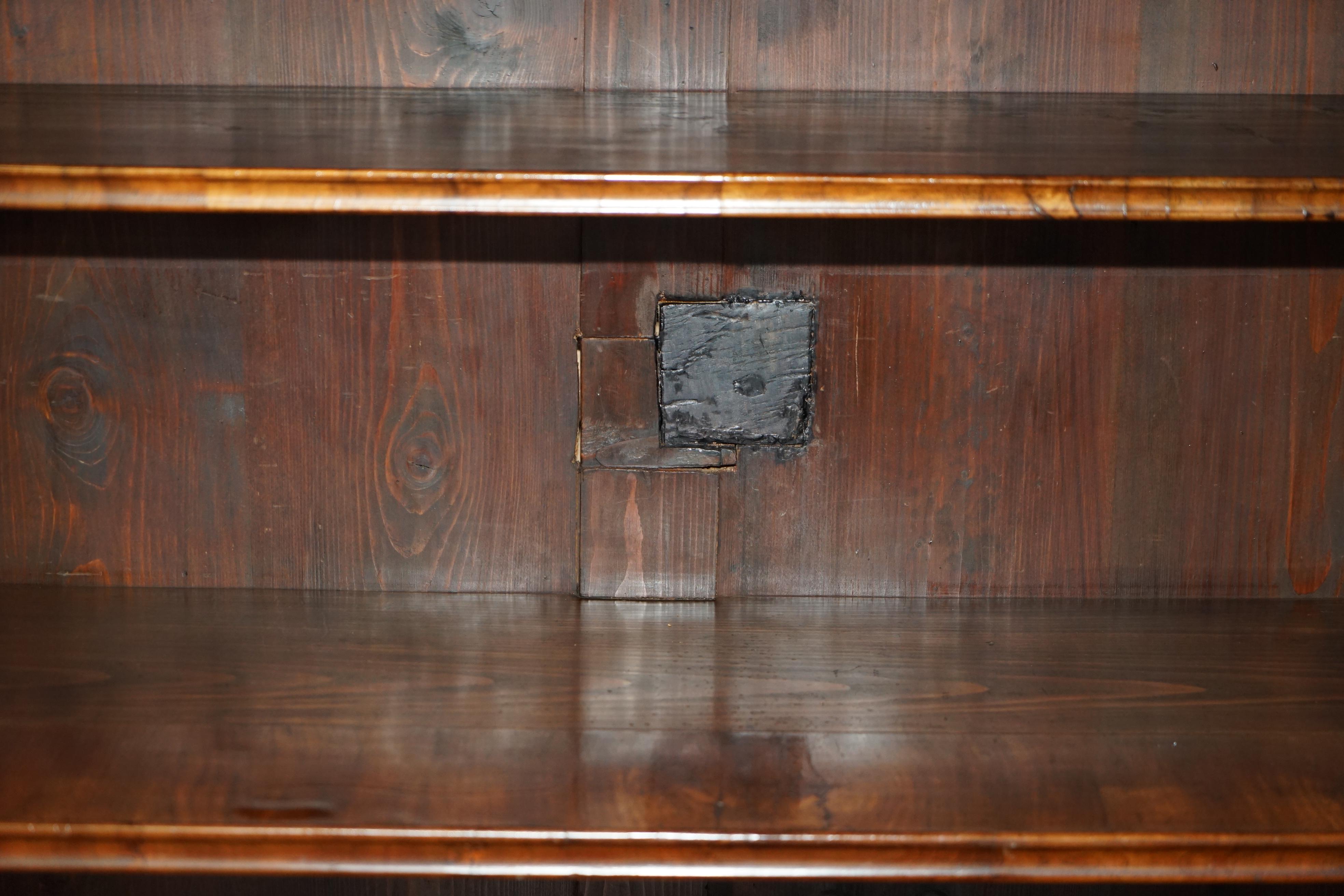 IMPORTANTE COPPIA DI LIBRERIE IN LEGNO DUREVOLE REGENCY DI 2,1 METRI DI ALTEZZA in vendita 12