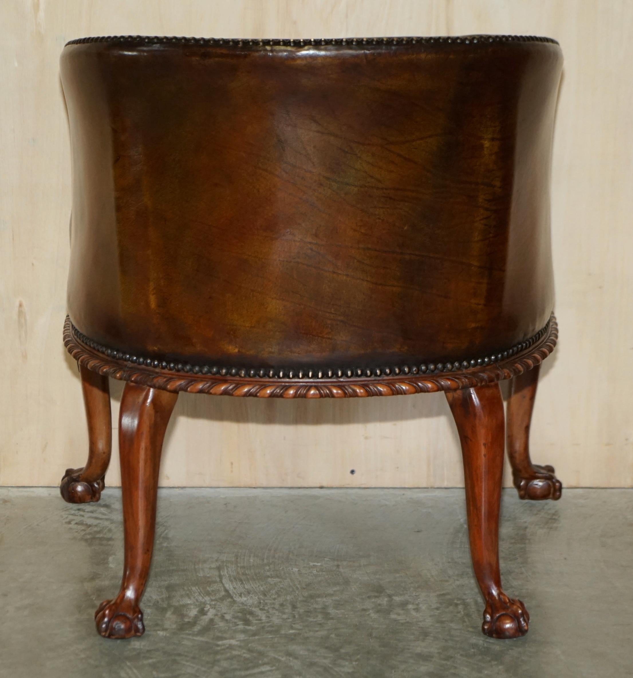 Importante paire de fauteuils anciens Thomas Chippendale sculptés en forme de griffes et de boules en vente 6
