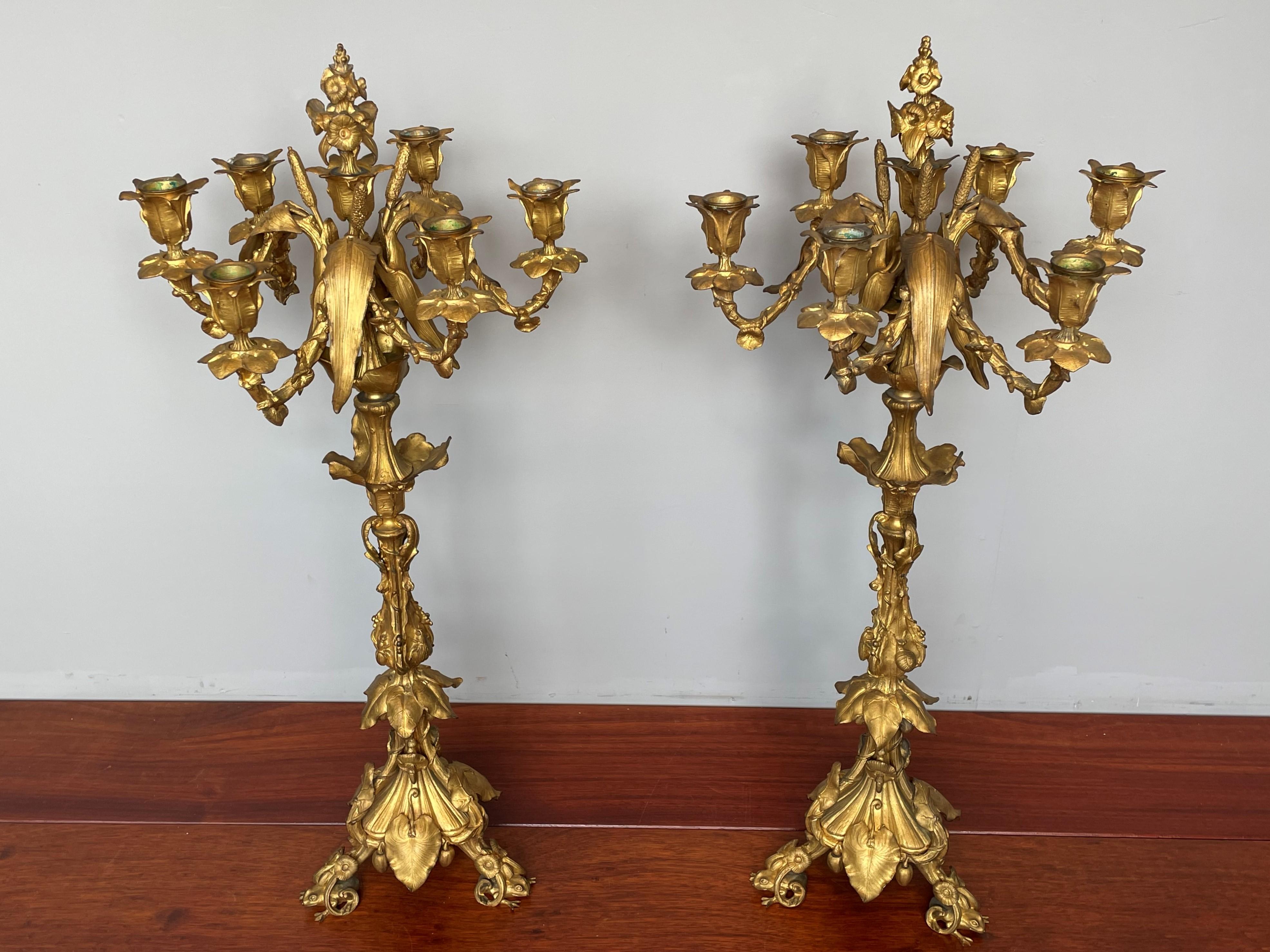 Importante paire de candlabres en bronze dor Belle poque avec sculptures de grenouilles par H. Picard en vente 2