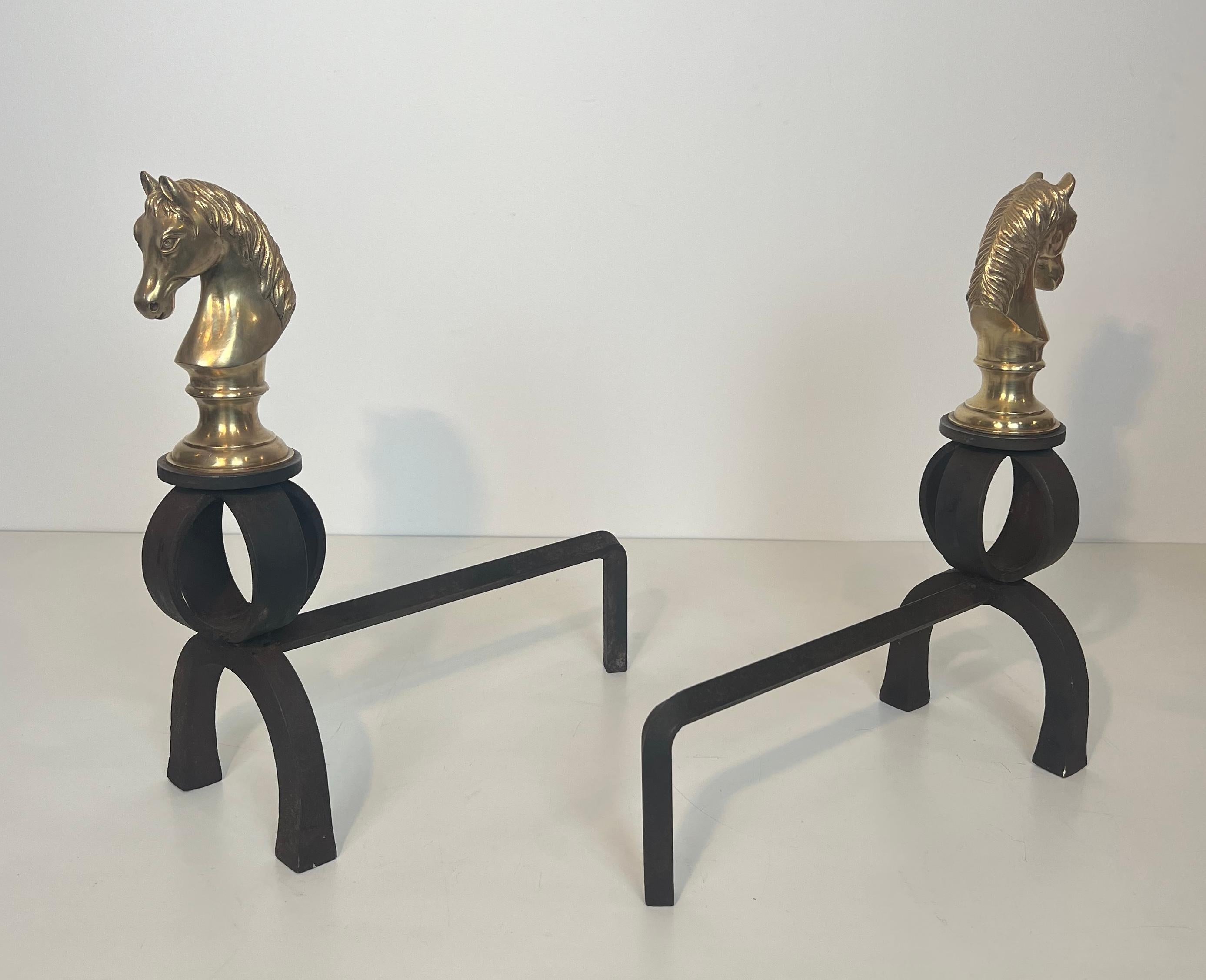 Importante coppia di Androni in bronzo e ferro battuto raffiguranti teste di cavallo In condizioni buone in vendita a Marcq-en-Barœul, Hauts-de-France