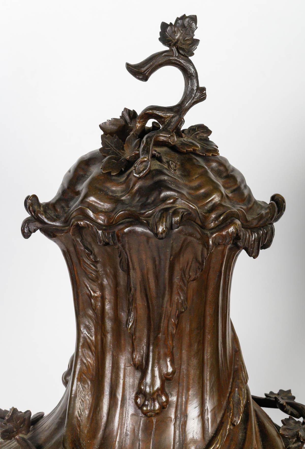 Ein bedeutendes Paar Cassolettes im Louis-XV-Stil, 19. Jahrhundert. im Angebot 3