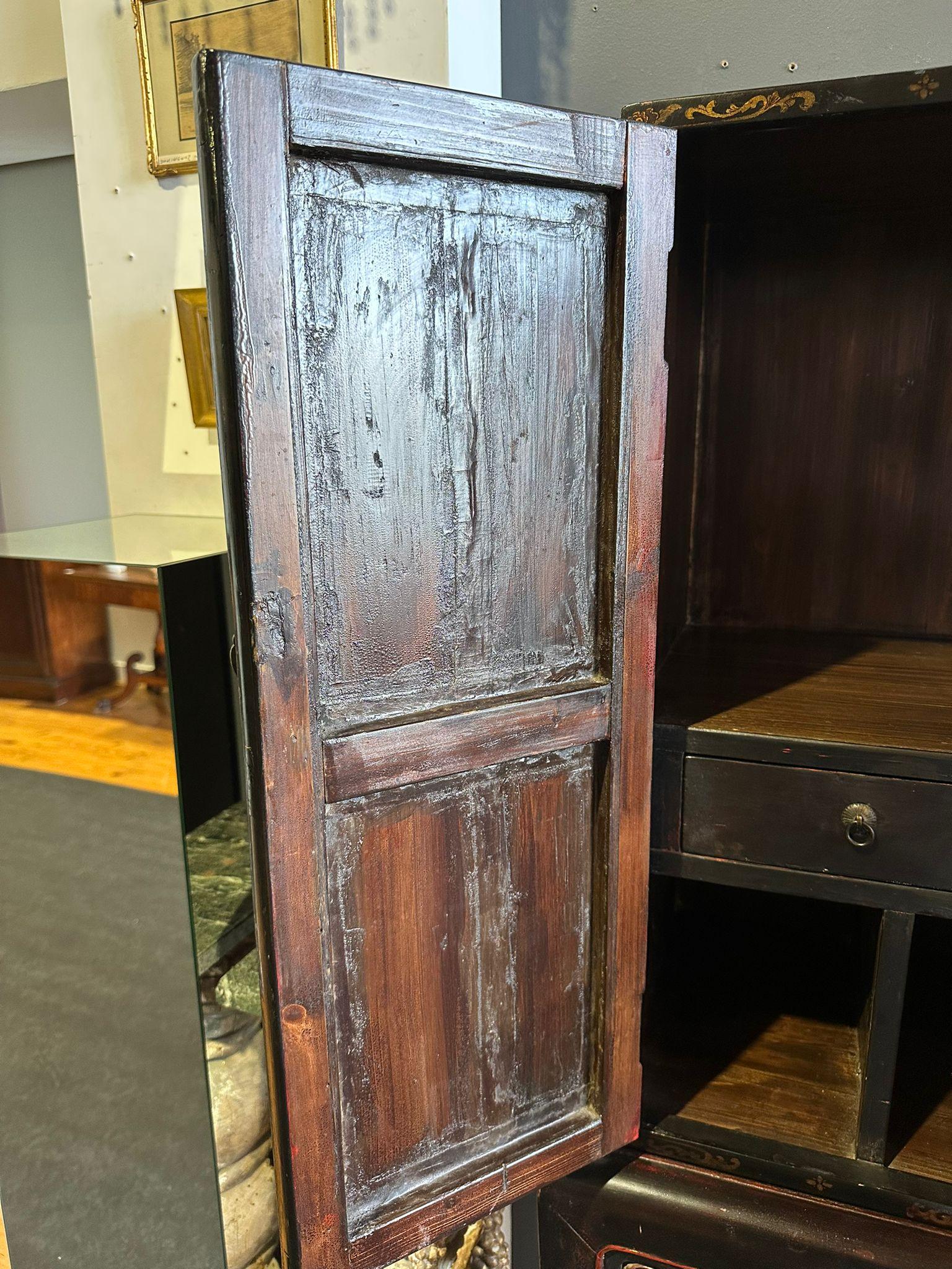 IMPORTANT PAIR OF CHINESE CABINETS 19th Century For Sale 4