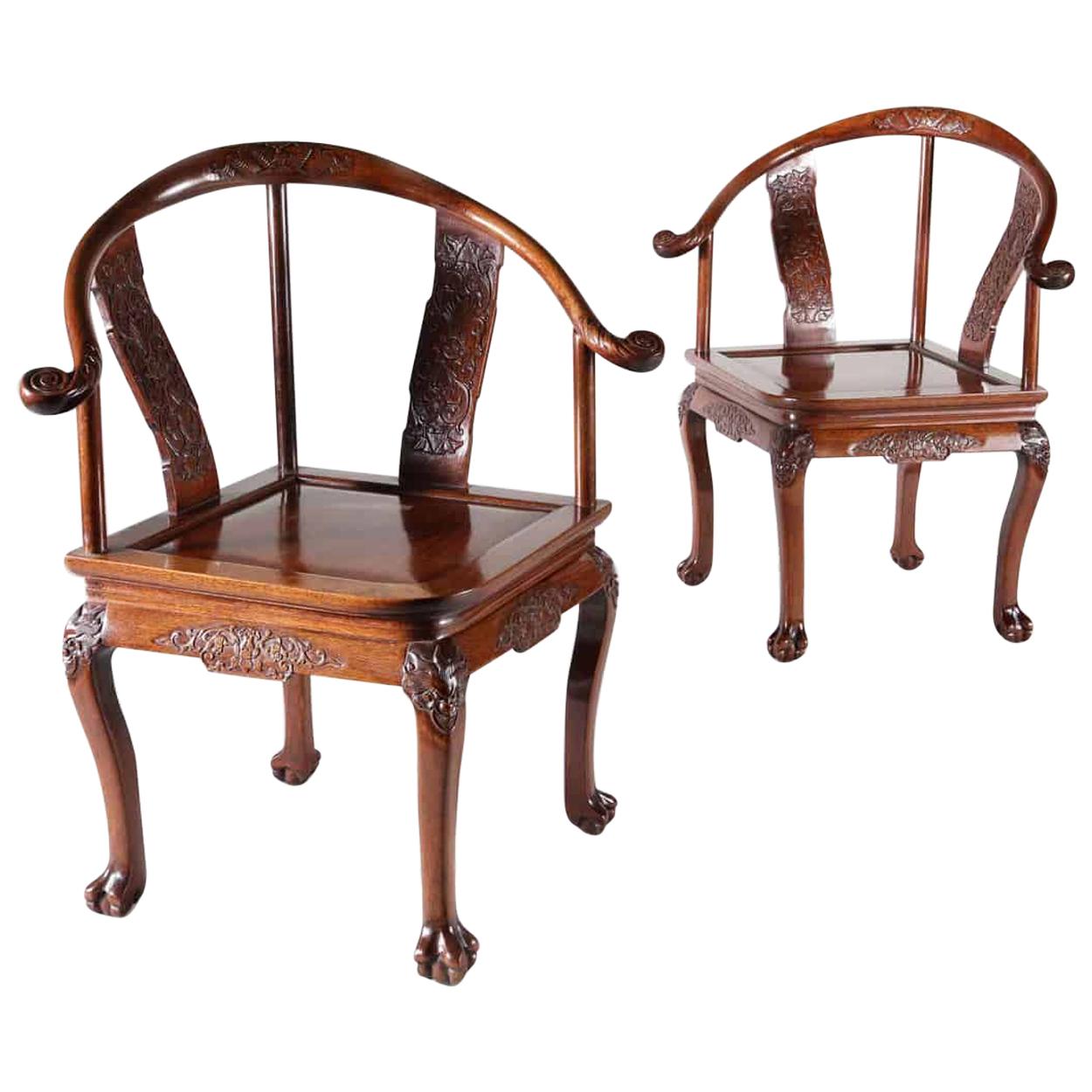 Important Pair of Chinese Qing Dynasty Huang Huali Armchairs For Sale