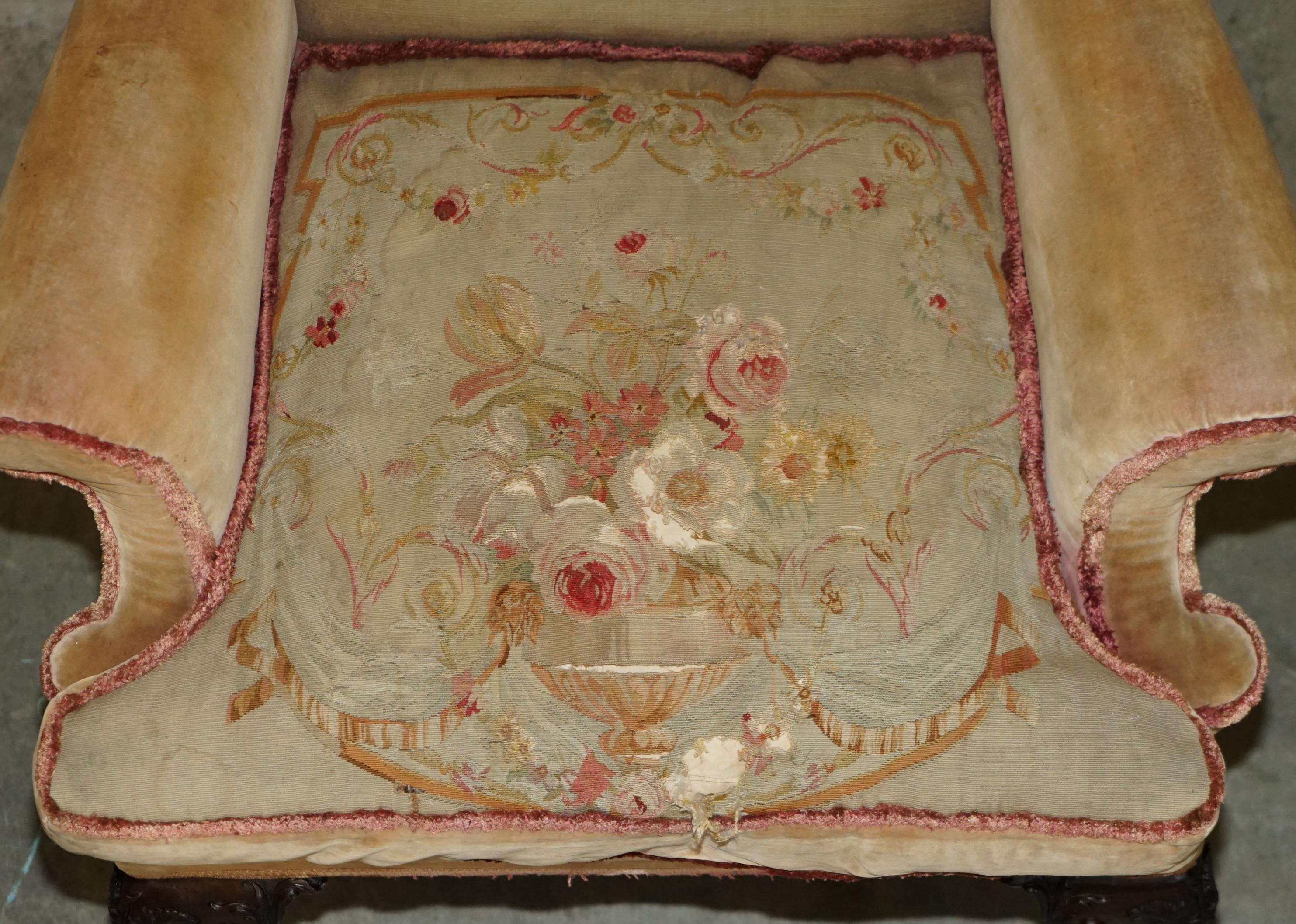 IMPORTANTE Paire de fauteuils à pattes de lion GEORGE III sculptés à la main, datant de 1780. en vente 10