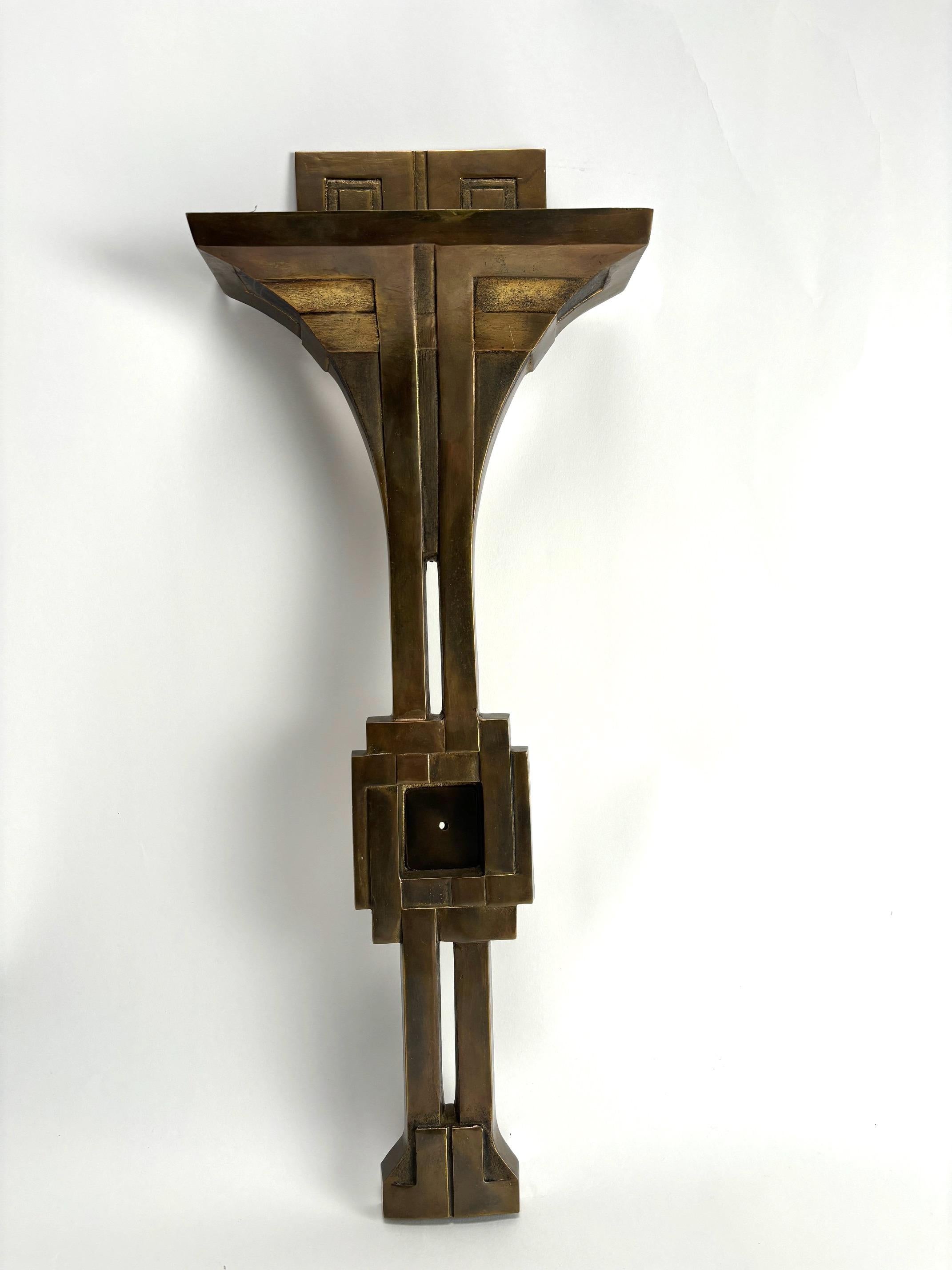 Importante Pareja de Lámparas de Pared de Estilo Decó Italiano en Bronce de Banci en venta 1