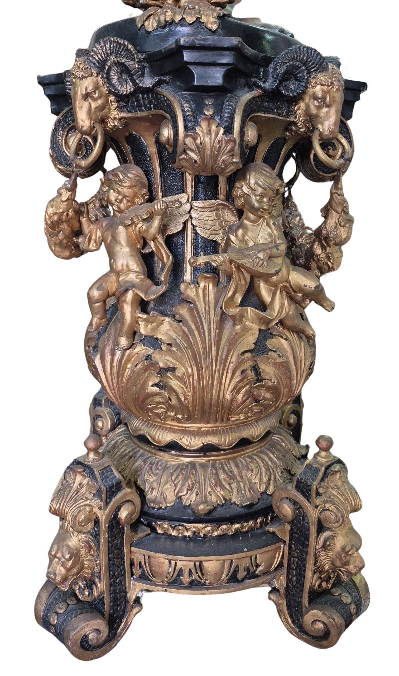 Bronzo Importante coppia di grandi candelabri in bronzo placcato argento, 270 cm in vendita
