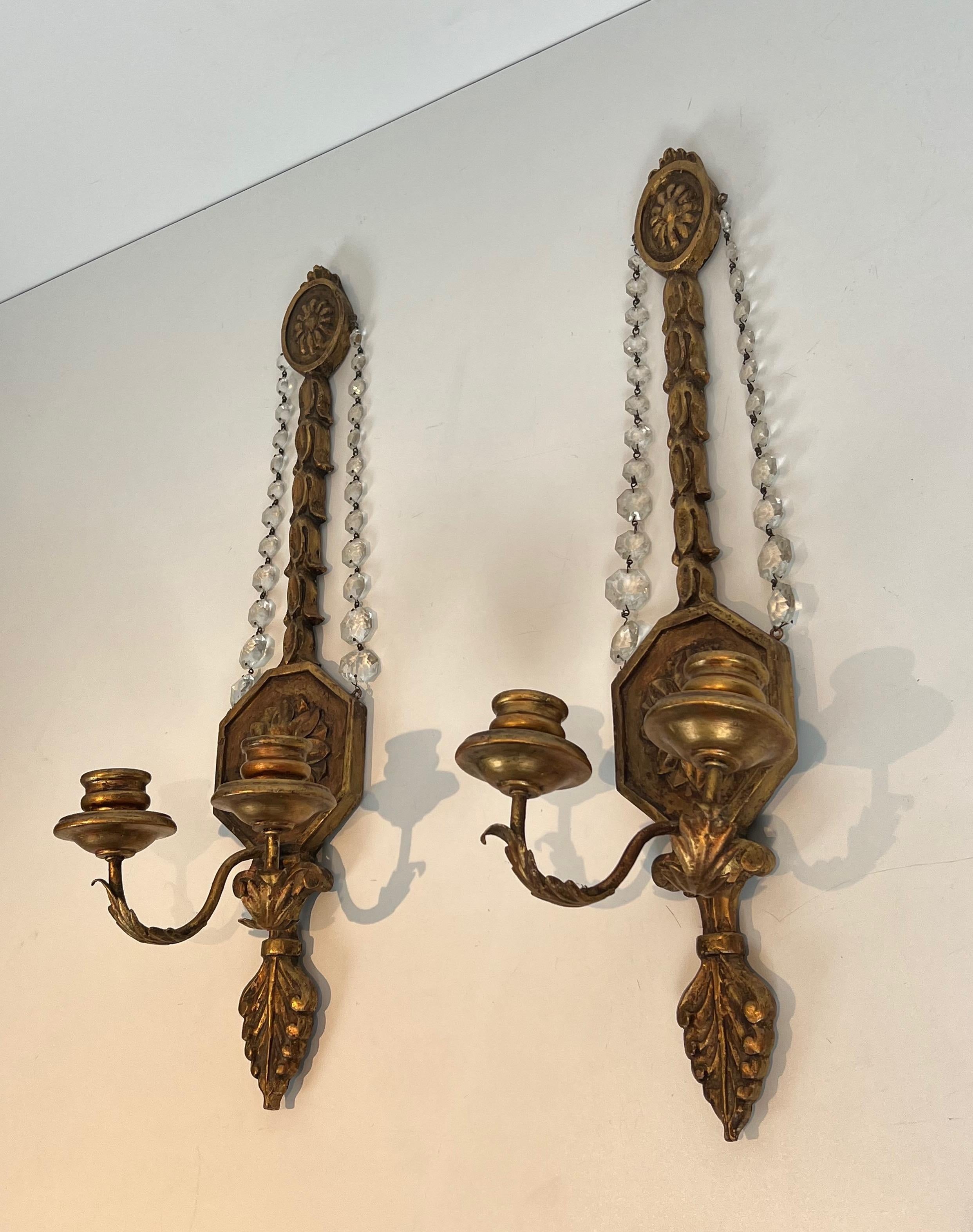 Important Pair of Louis the 16th Style Gilded Carved Wood Wall Sconces with Crys For Sale 4