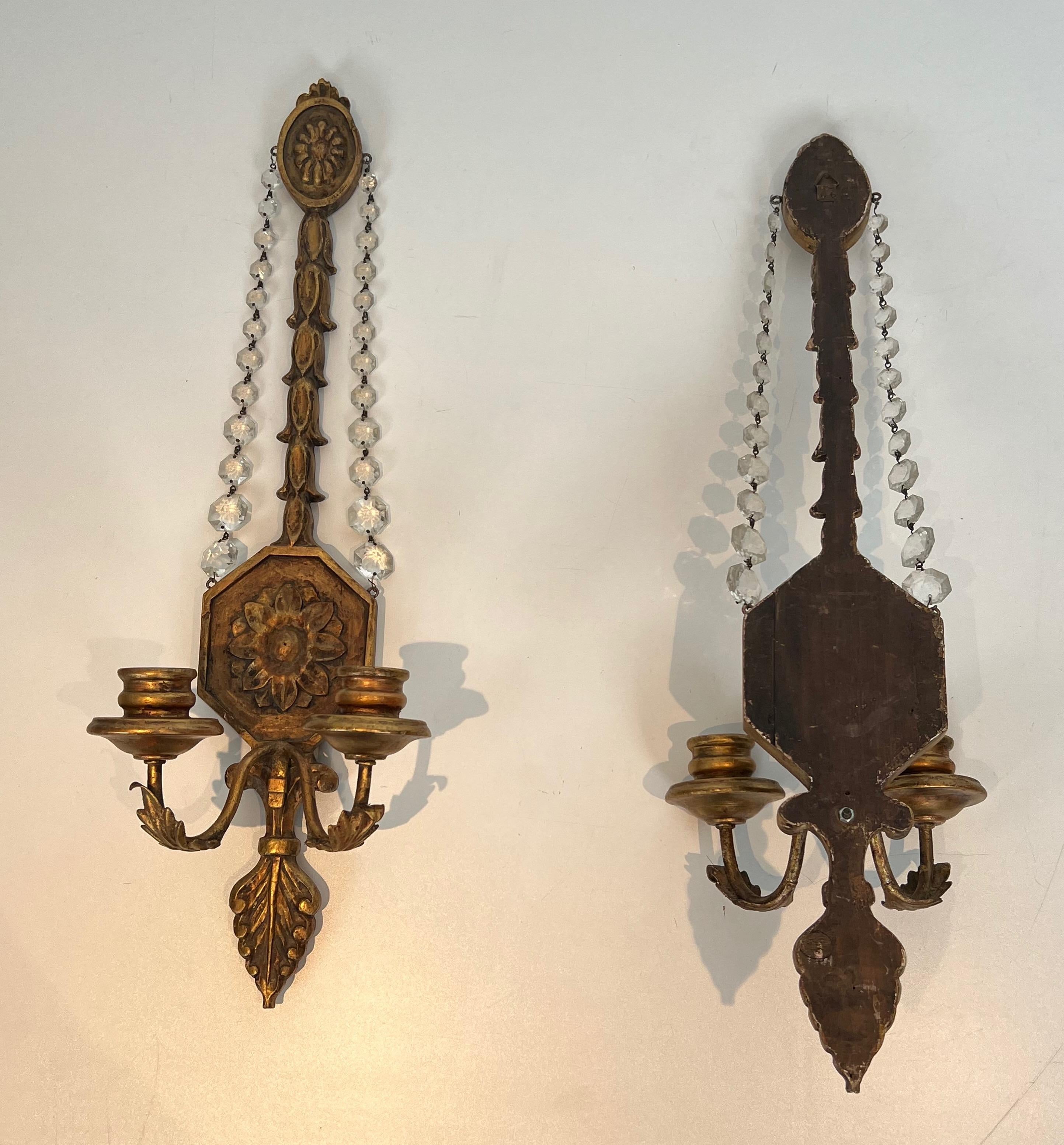 Important Pair of Louis the 16th Style Gilded Carved Wood Wall Sconces with Crys For Sale 12