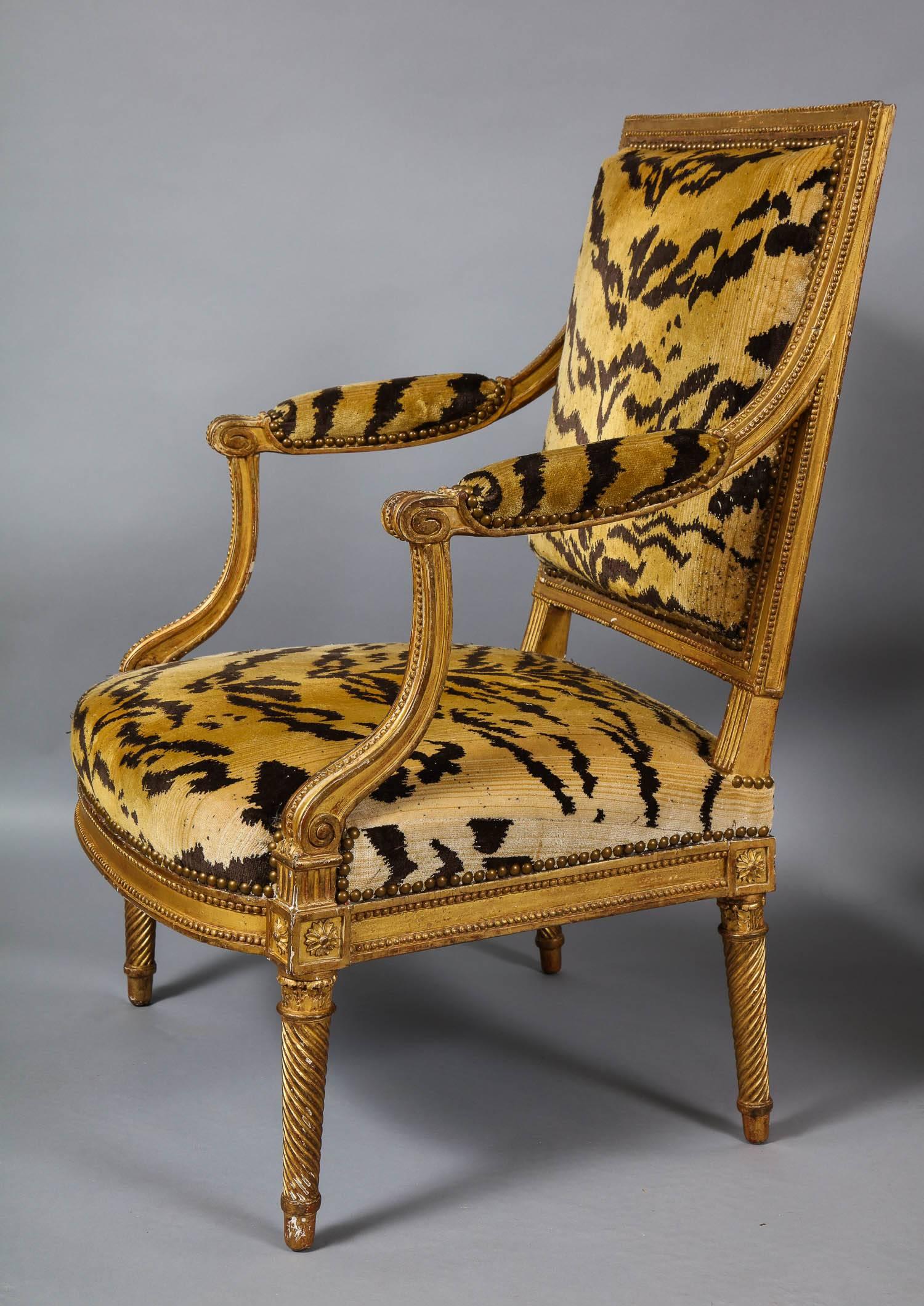 Important Pair of Louis XVI Giltwood Chairs by Jacob 3
