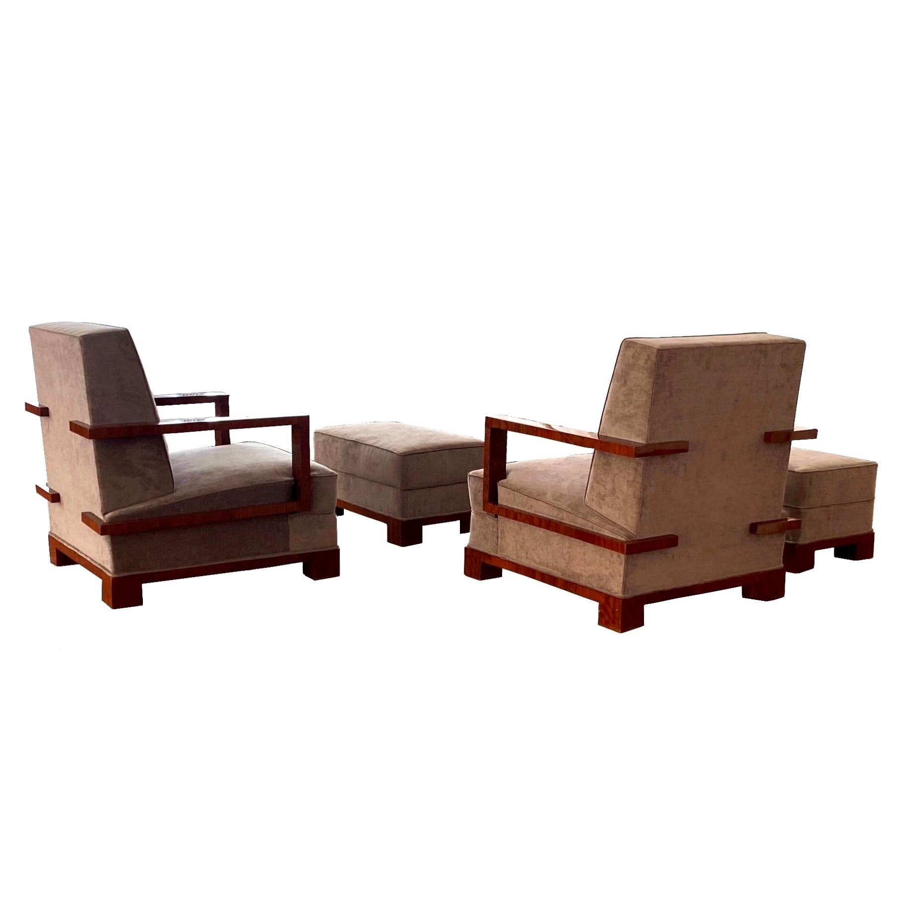 Important Pair of Lounge Chairs and Ottomans by Osvaldo Borsani Italy, 1930 For Sale 12