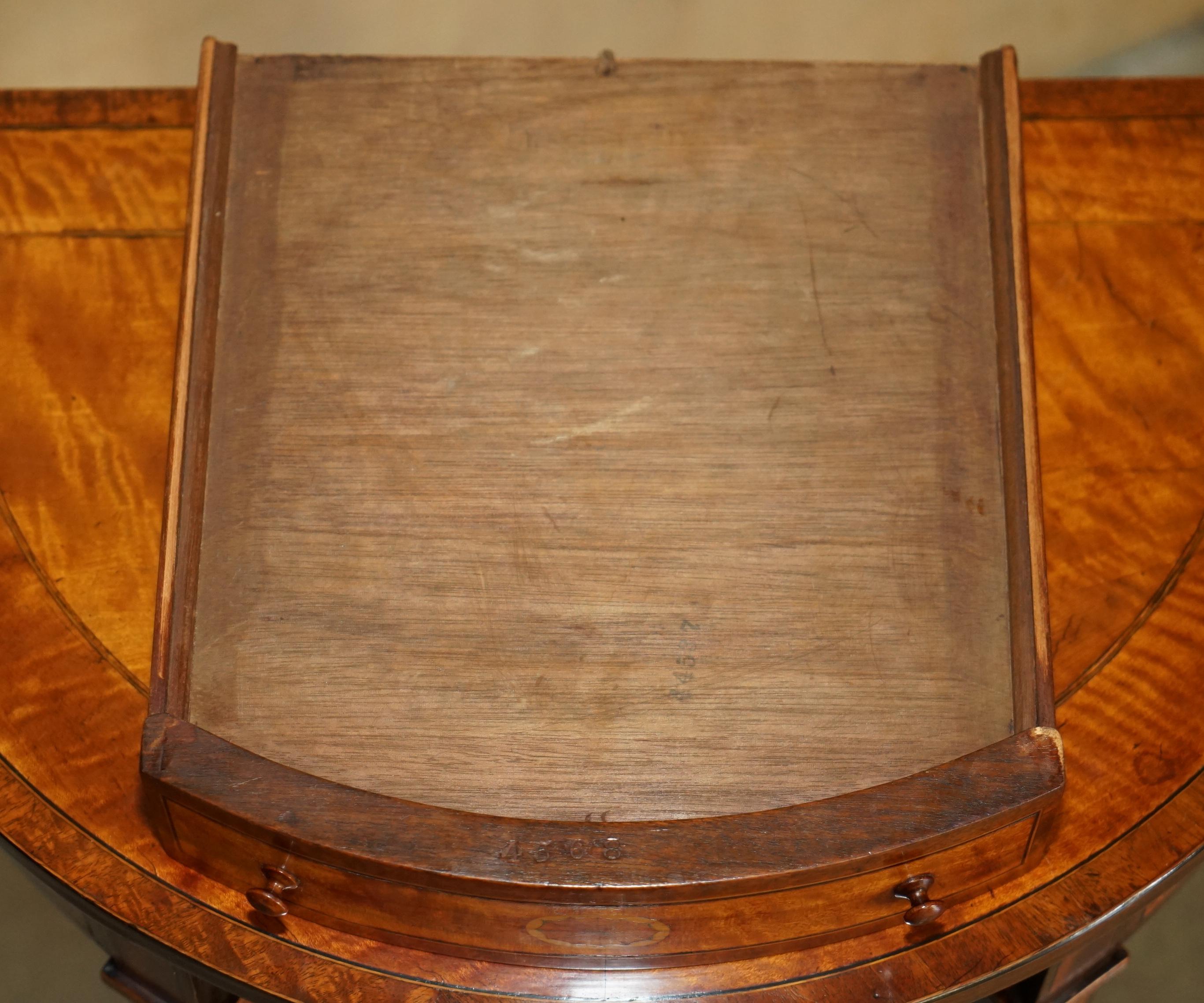 IMPORTANT PAIR OF MUSEUM QUALITY SHERATON SATINWOOD DEMI LUNE CONSOLE TABLEs For Sale 8