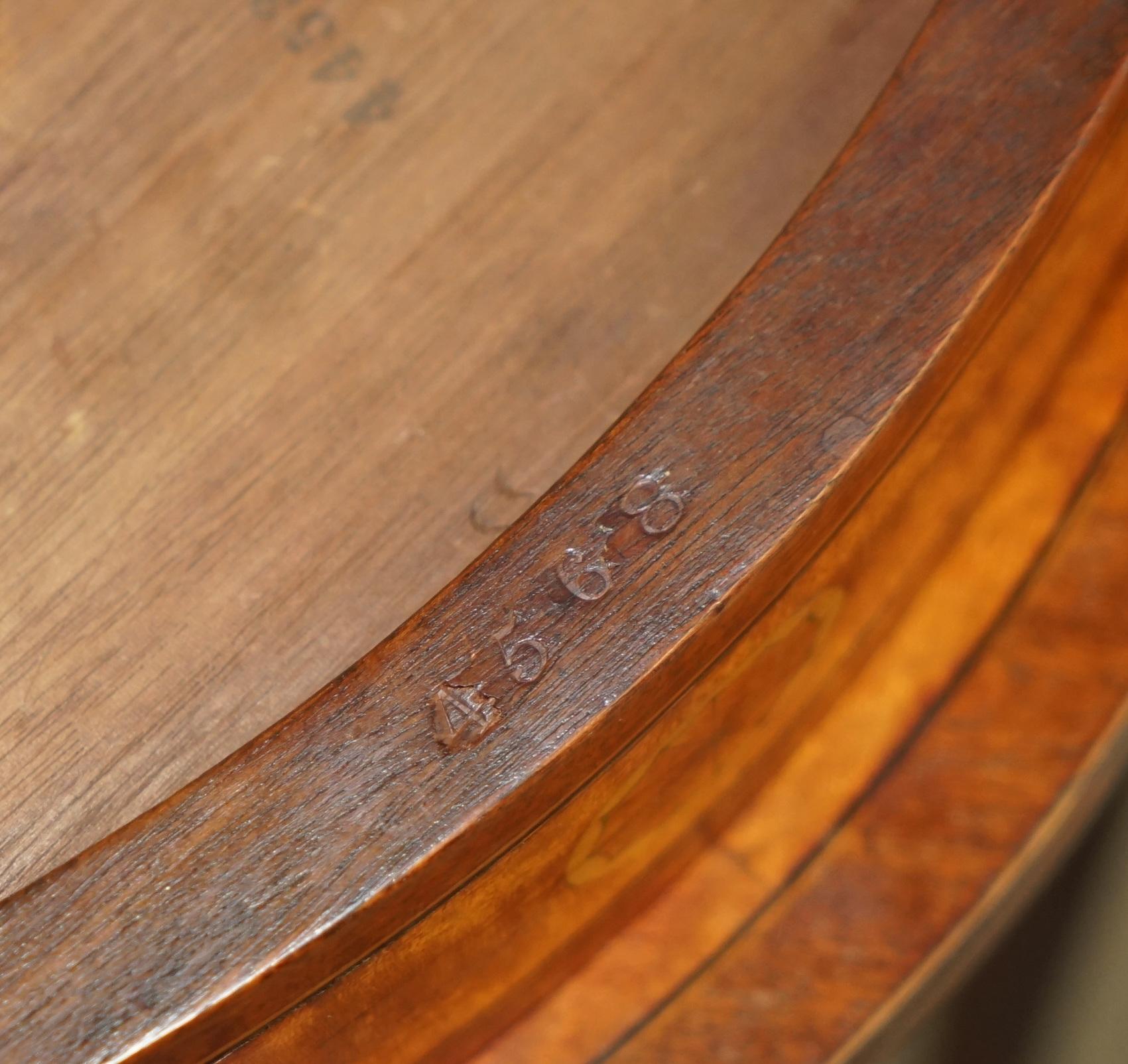 IMPORTANT PAIR OF MUSEUM QUALITY SHERATON SATINWOOD DEMI LUNE CONSOLE TABLEs For Sale 9
