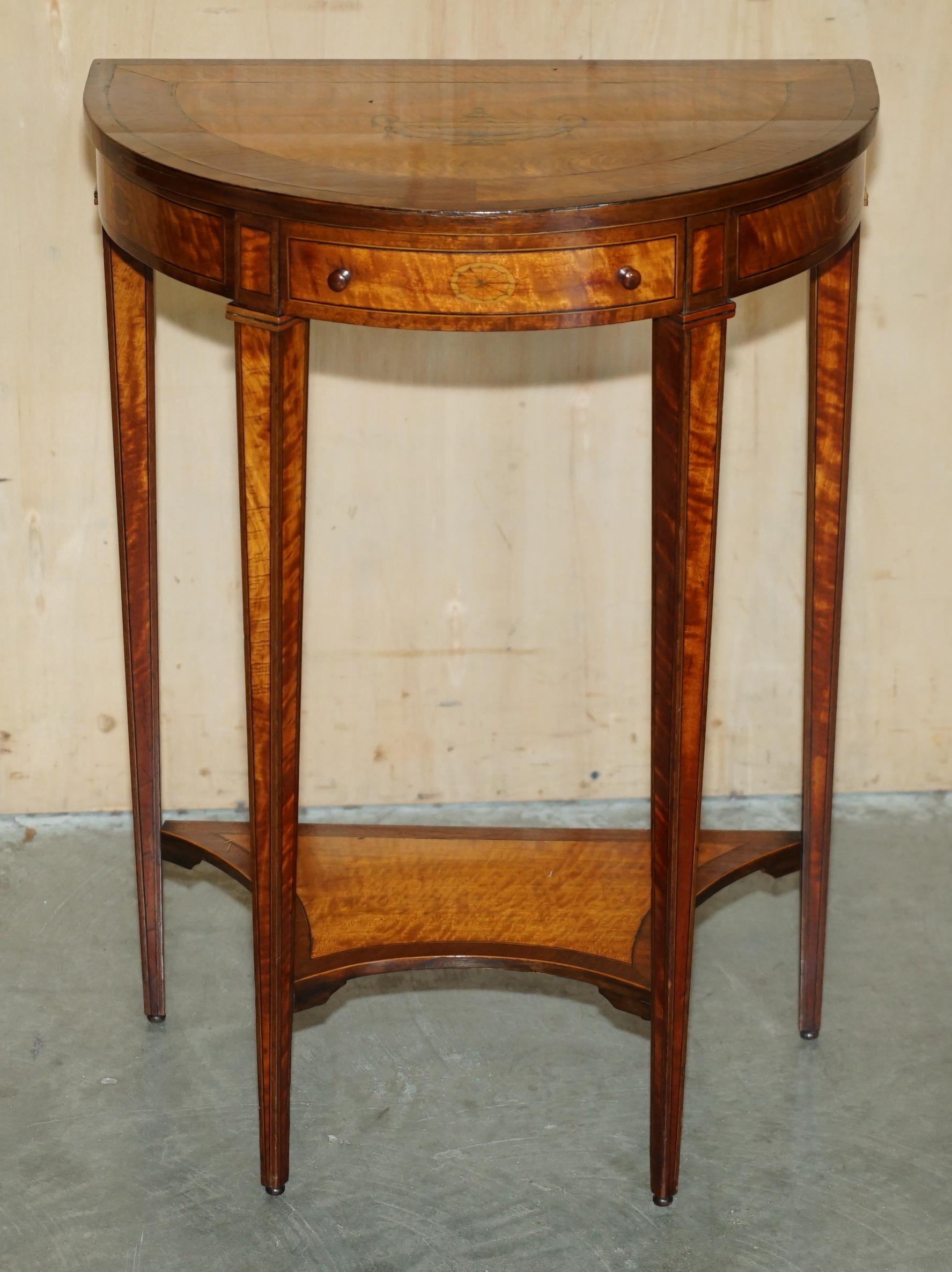 English IMPORTANT PAIR OF MUSEUM QUALITY SHERATON SATINWOOD DEMI LUNE CONSOLE TABLEs For Sale
