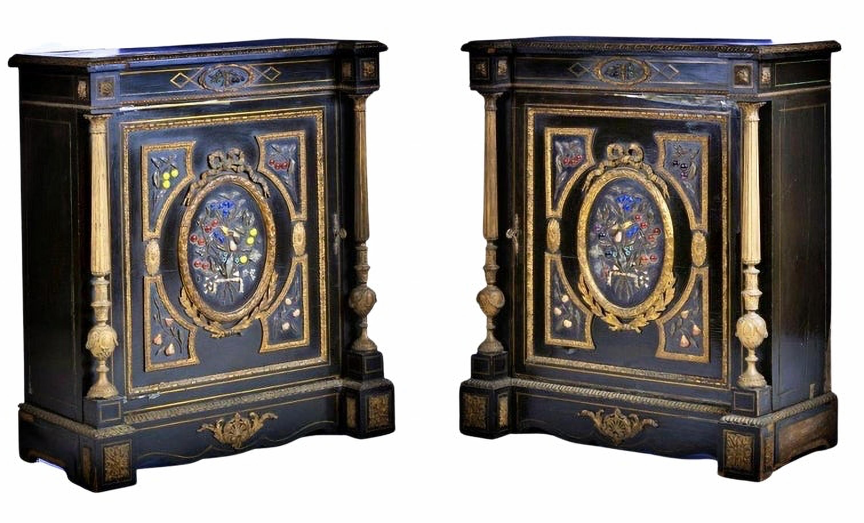 Barocco Importante coppia di armadi Napoleone III francesi del XIX secolo in vendita