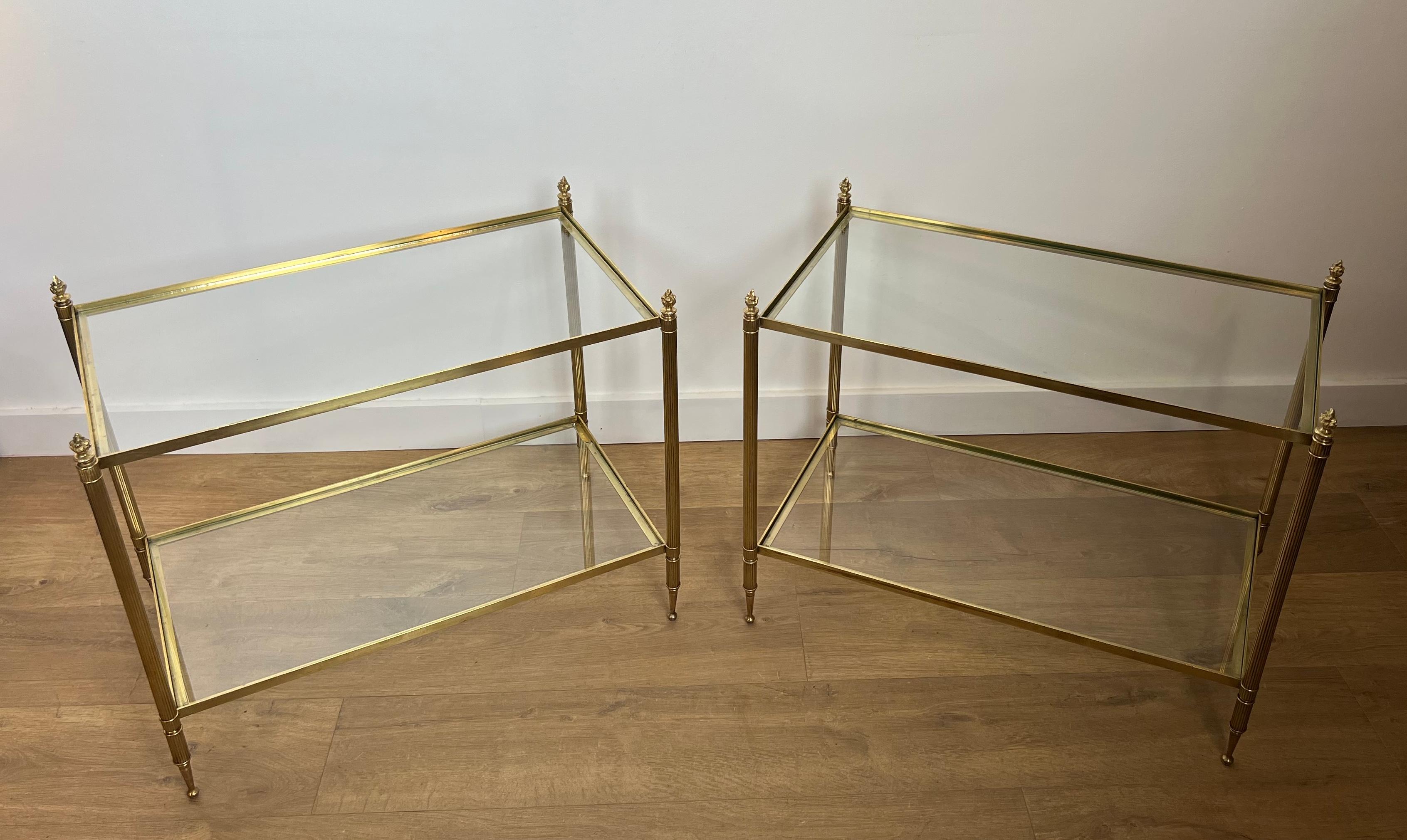 Wichtiges Paar Beistelltische aus Messing im neoklassischen Stil von Maison Jansen 6