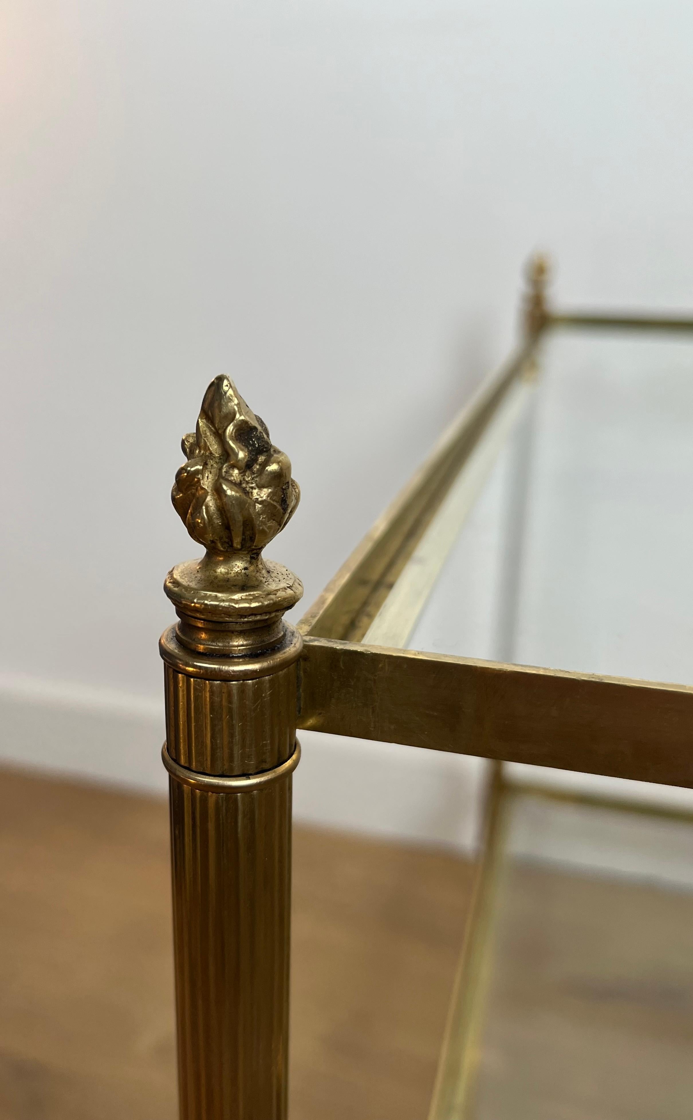 Wichtiges Paar Beistelltische aus Messing im neoklassischen Stil von Maison Jansen 8