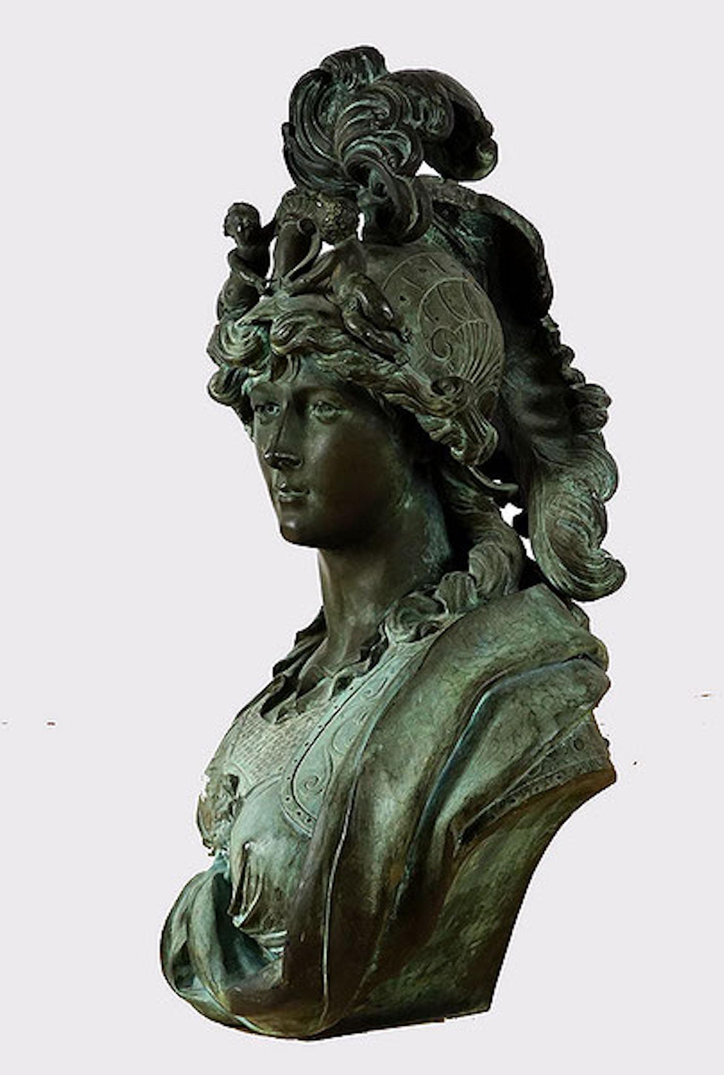 Important Pair Of Patinated Cast Bronze Busts of Bellona and Minerva For Sale 7