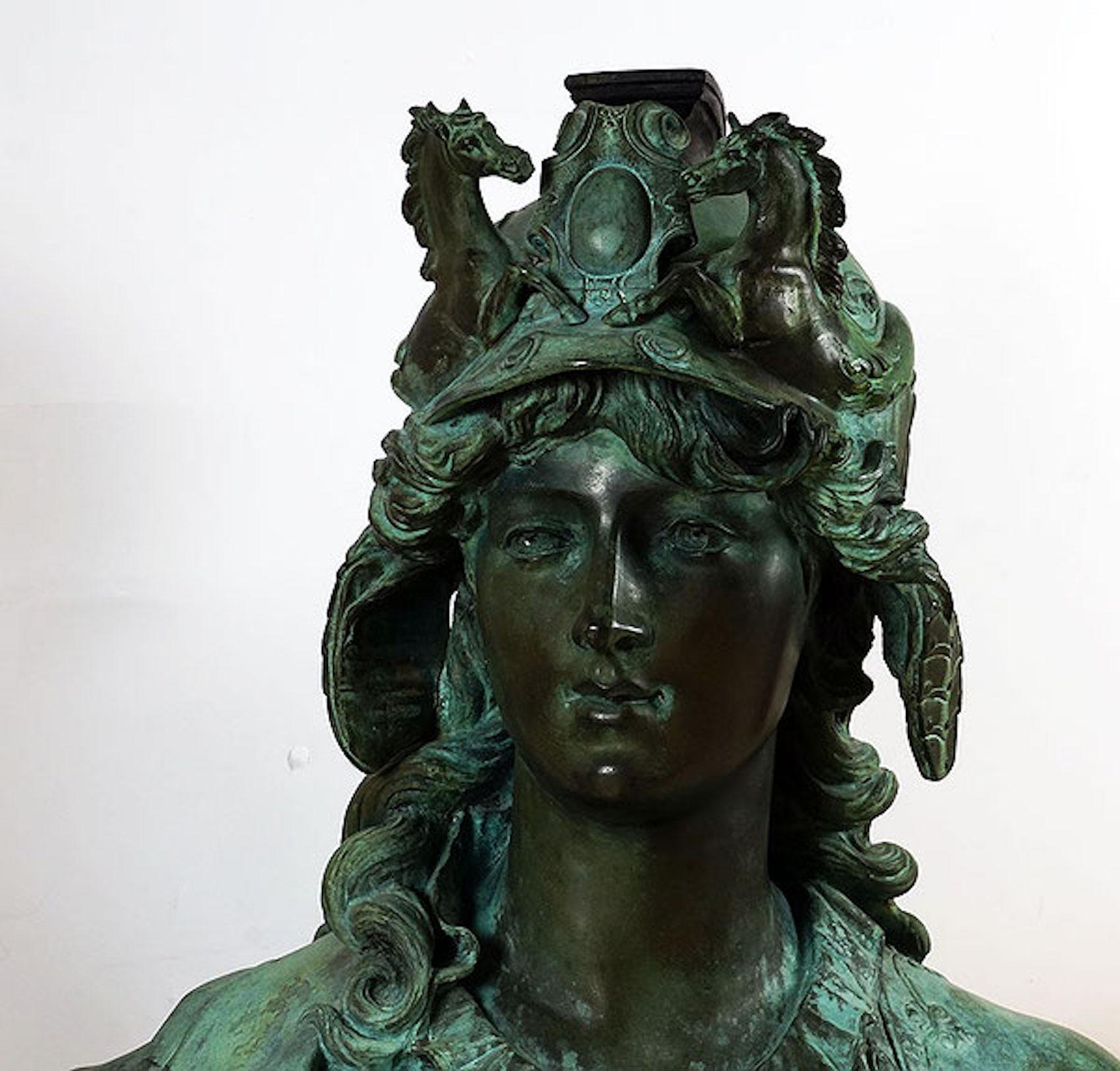 Belle Époque Important Pair Of Patinated Cast Bronze Busts of Bellona and Minerva For Sale