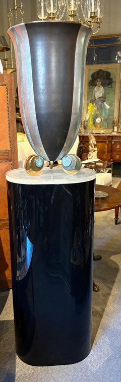 Importante Pareja de Urnas de Cobre y Latón Patinados y Plateados de Karl Springer