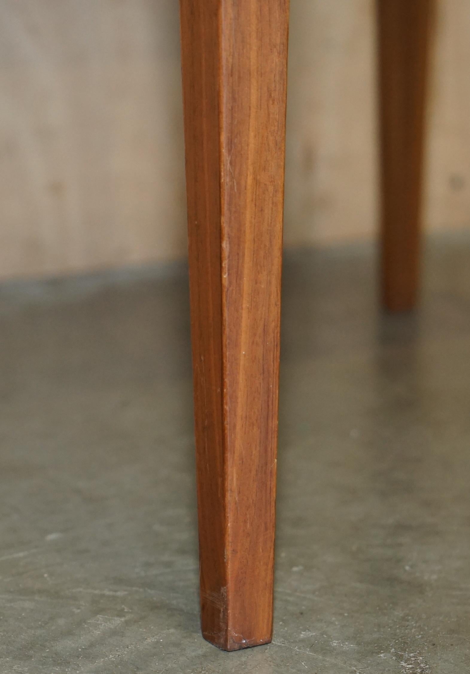 Wichtiges Paar SELTENE ORIGINAL ROLEX GRÜNE LEDER-BOUTIQUE DEALERS ARMCHAIRs (Leder)