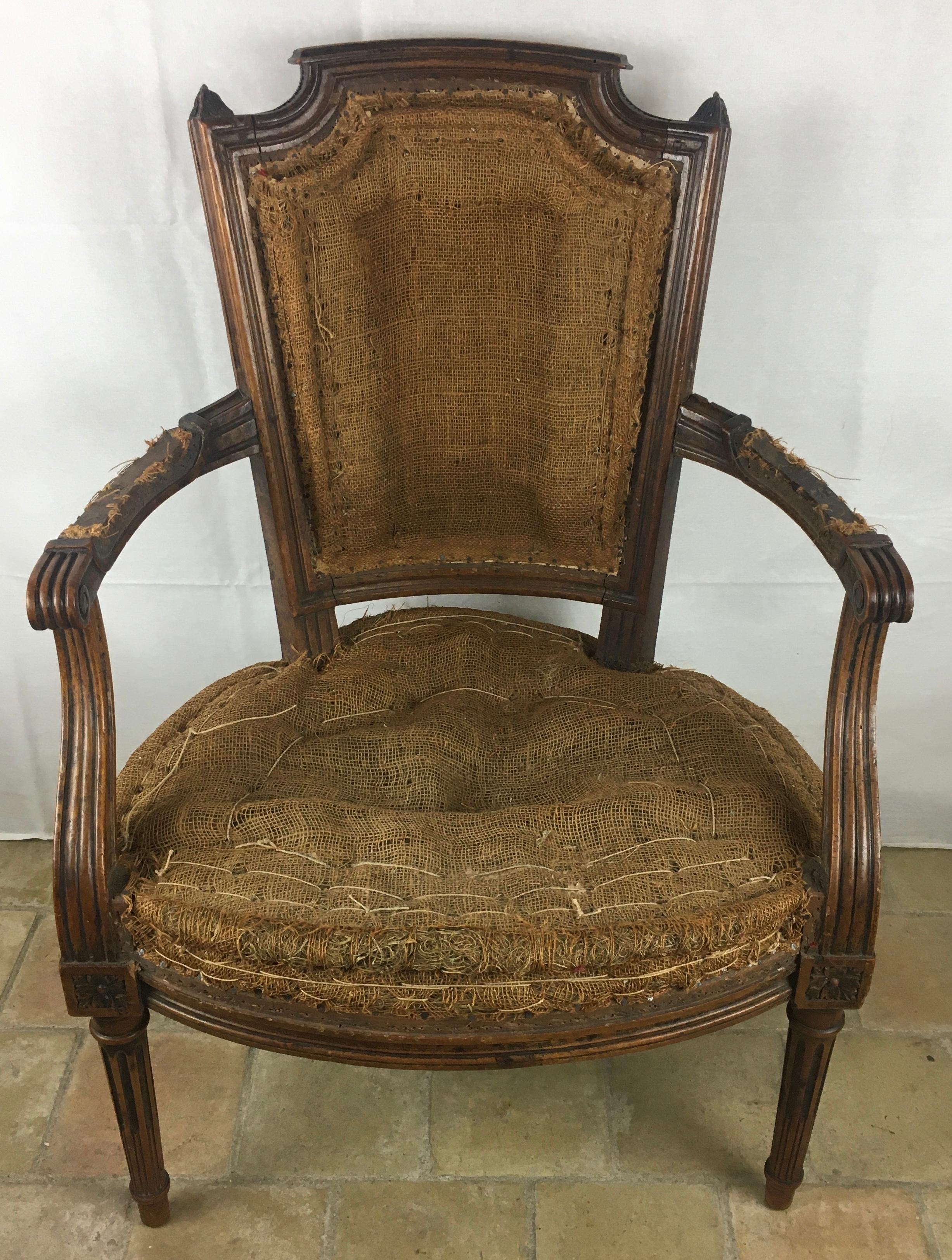 Français Paire de fauteuils ou fauteuils Louis XVI du 18ème siècle, estampillés/signés  en vente