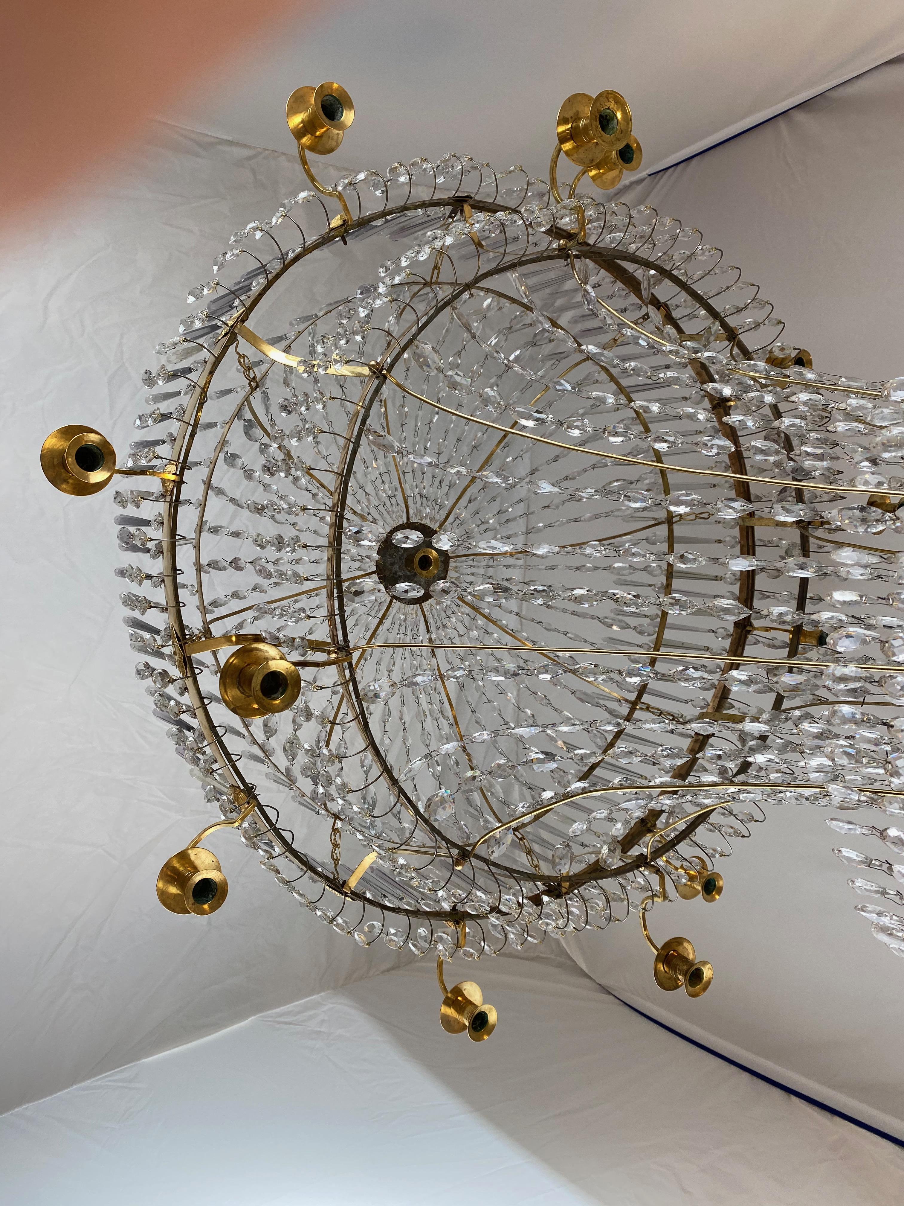 Important Pair of Swedish Gustavian Chandeliers, Made circa 1800 4