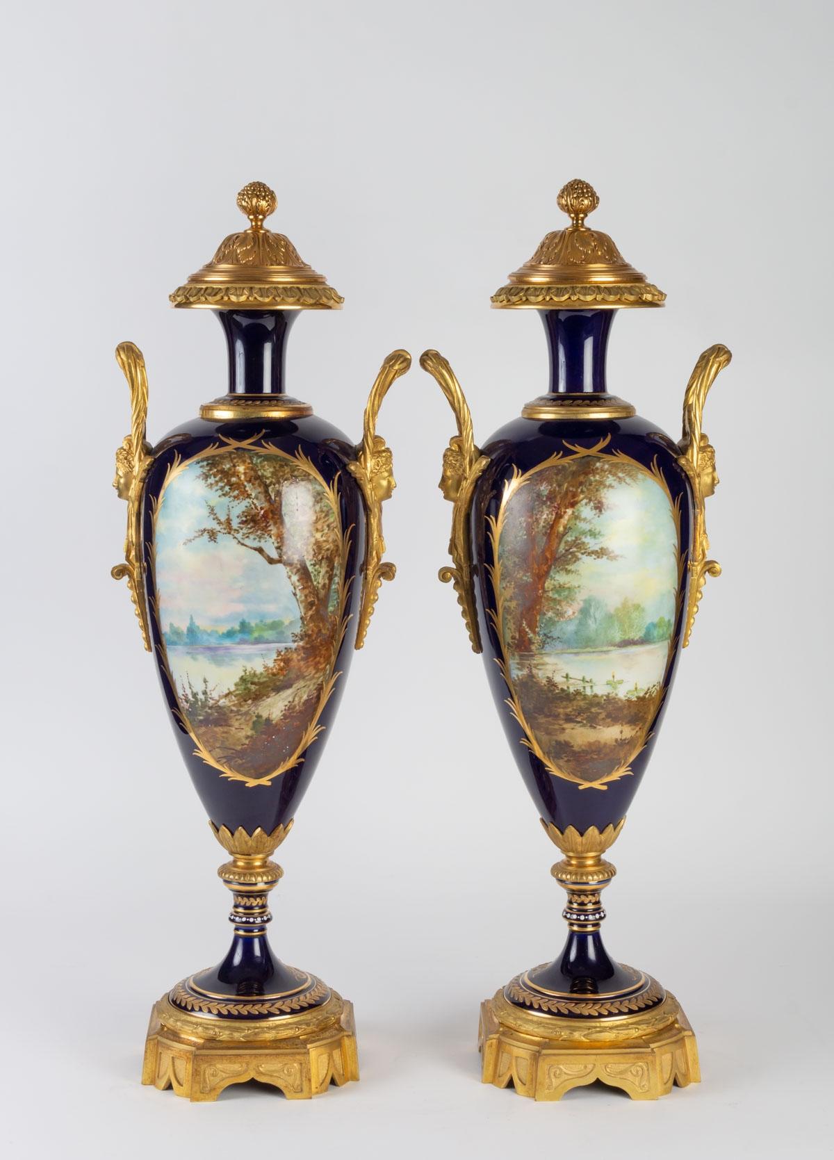 19th Century Important Pair of Vase in Sèvres