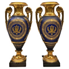 Importante paire de vases décorés d'or France, Empire, début du 19ème siècle