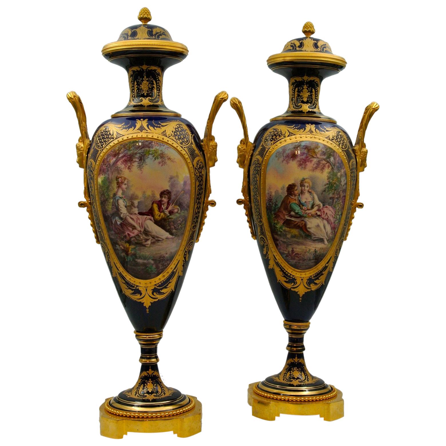 Important Pair of Vases in Sèvres Porcelain