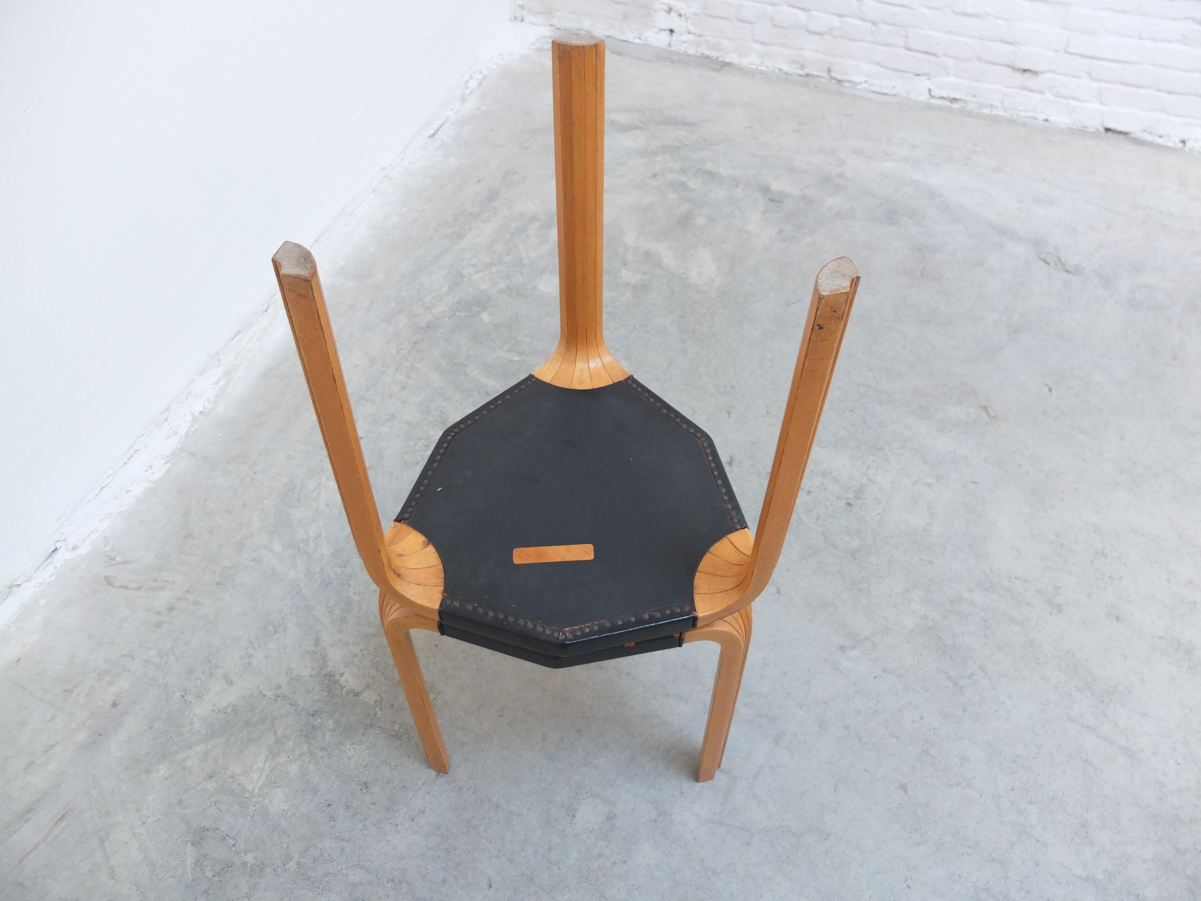 Important Pair of 'X602' Stools by Alvar Aalto for Artek, 1954 For Sale 8