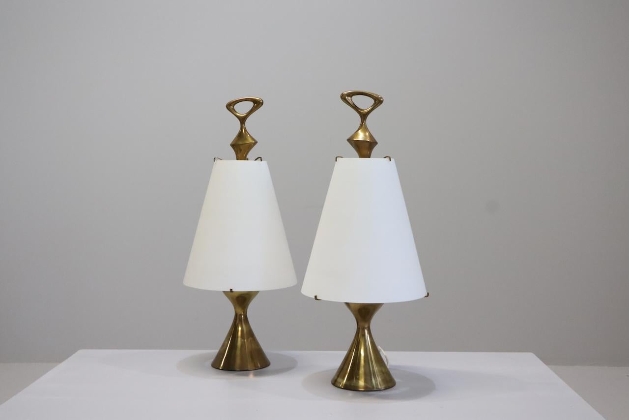 Mid-Century moderno Importante coppia di rare lampade da tavolo Max Ingrand per Fontana Arte, Italia in vendita