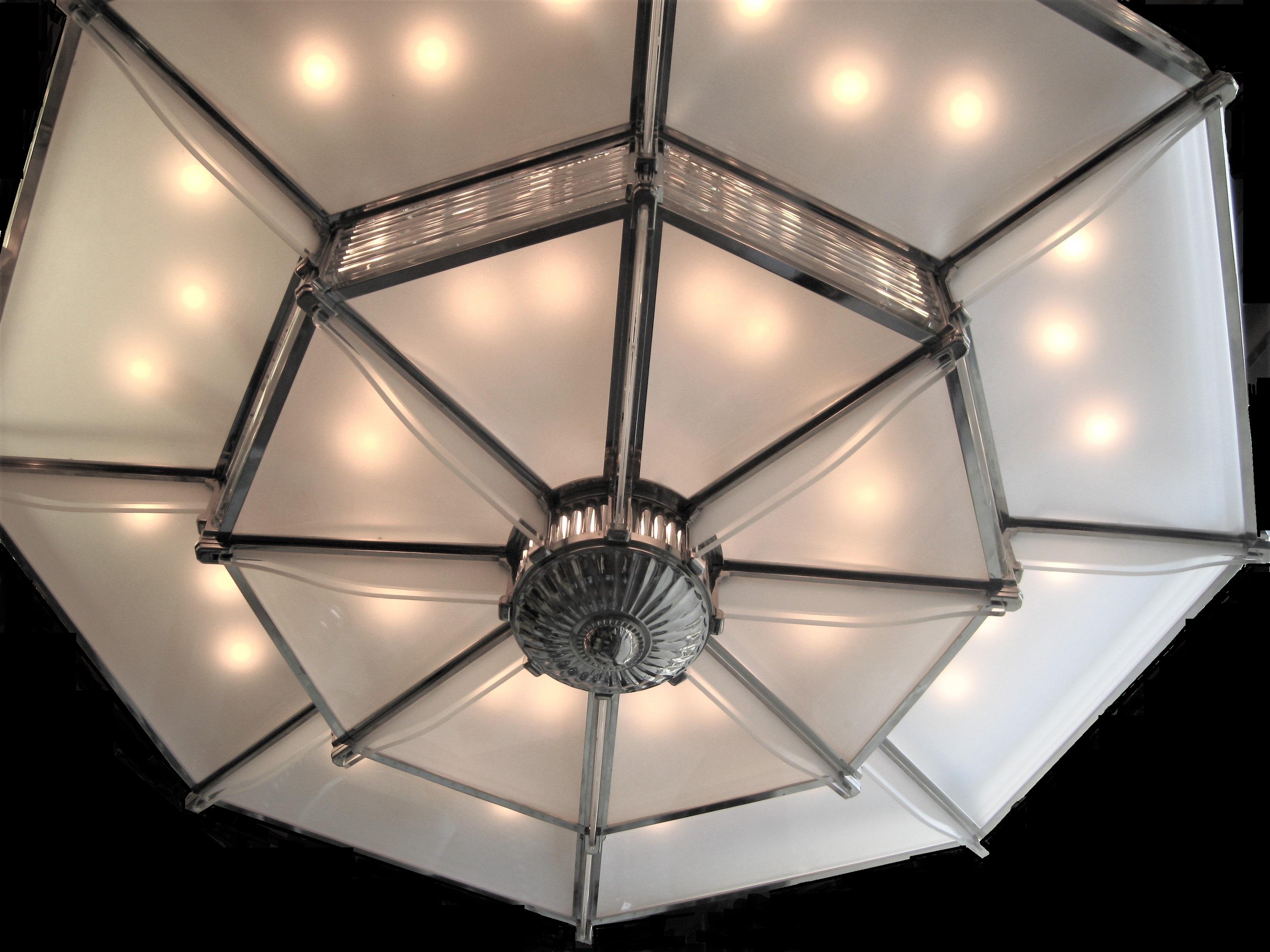 Art Déco Importante lampadario francese modernista a due piani in vetro e nichel Petitot in vendita