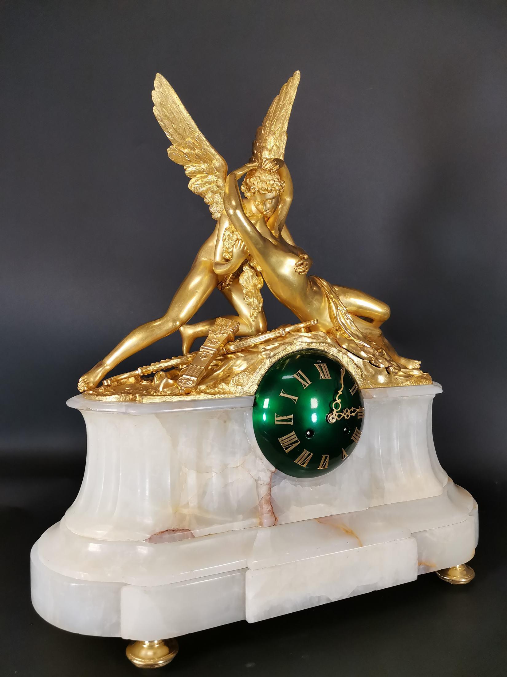 Empire Important Pendule en bronze doré et onyx, 19ème siècle en vente