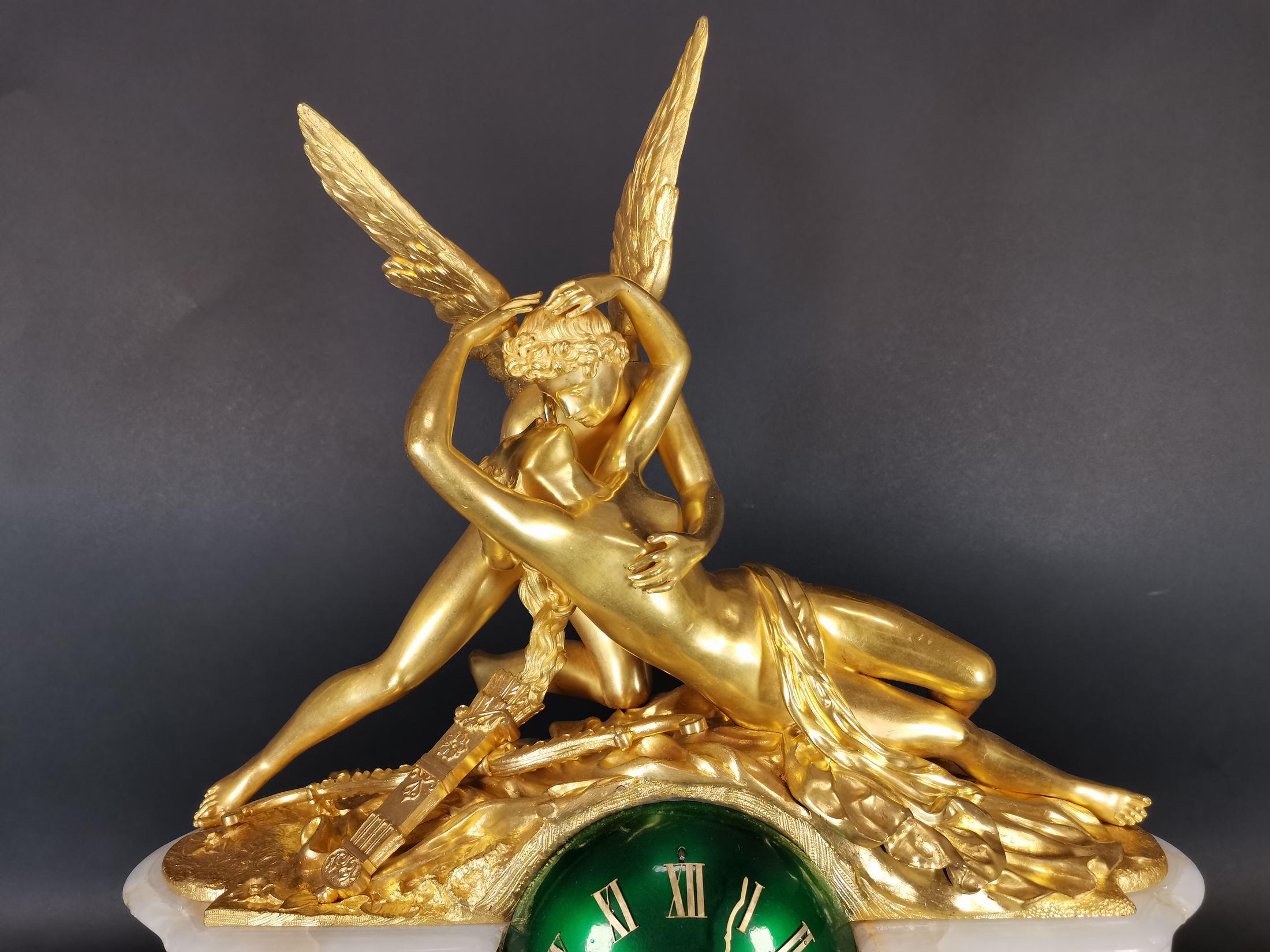 XIXe siècle Important Pendule en bronze doré et onyx, 19ème siècle en vente