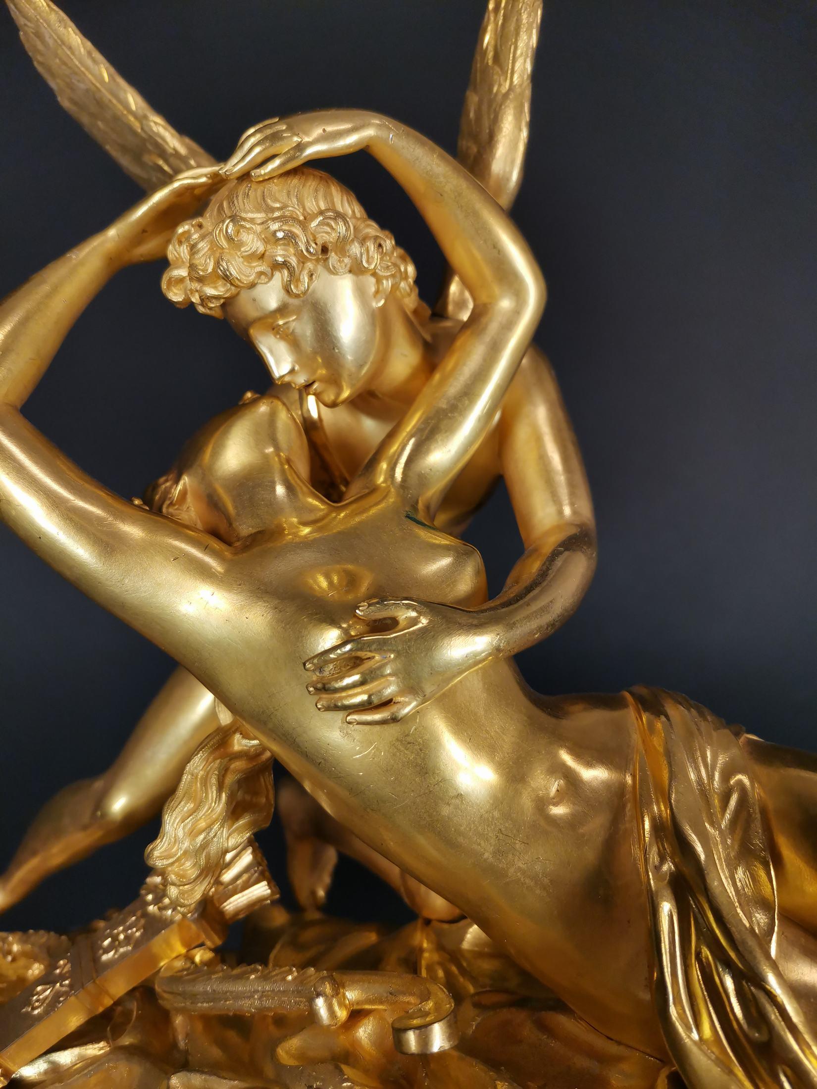 Important Pendelleuchte aus vergoldeter Bronze und Onyx, 19. Jahrhundert im Angebot 2