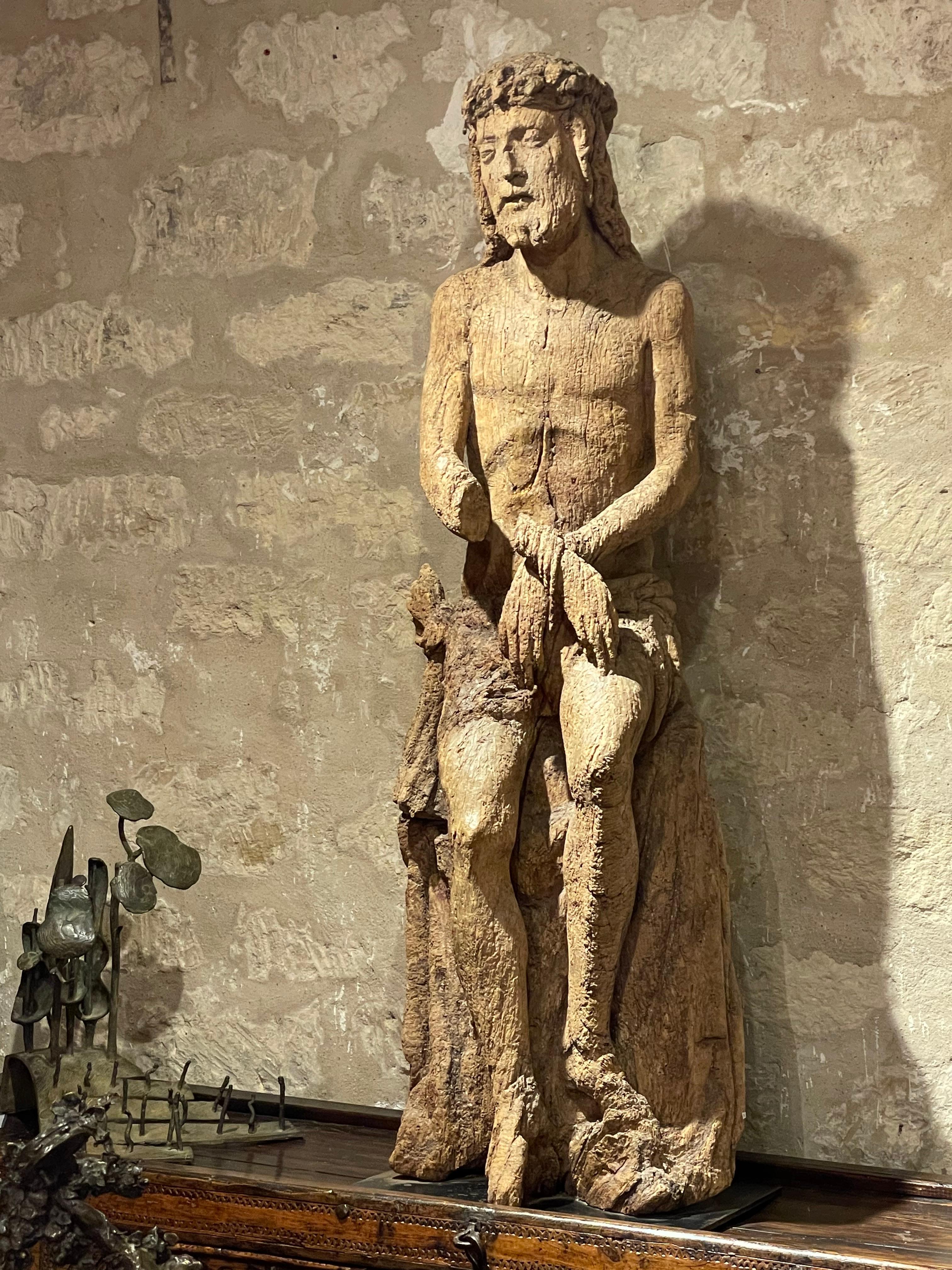 Important Pensive Christ In Fair Condition In Saint-Ouen, FR