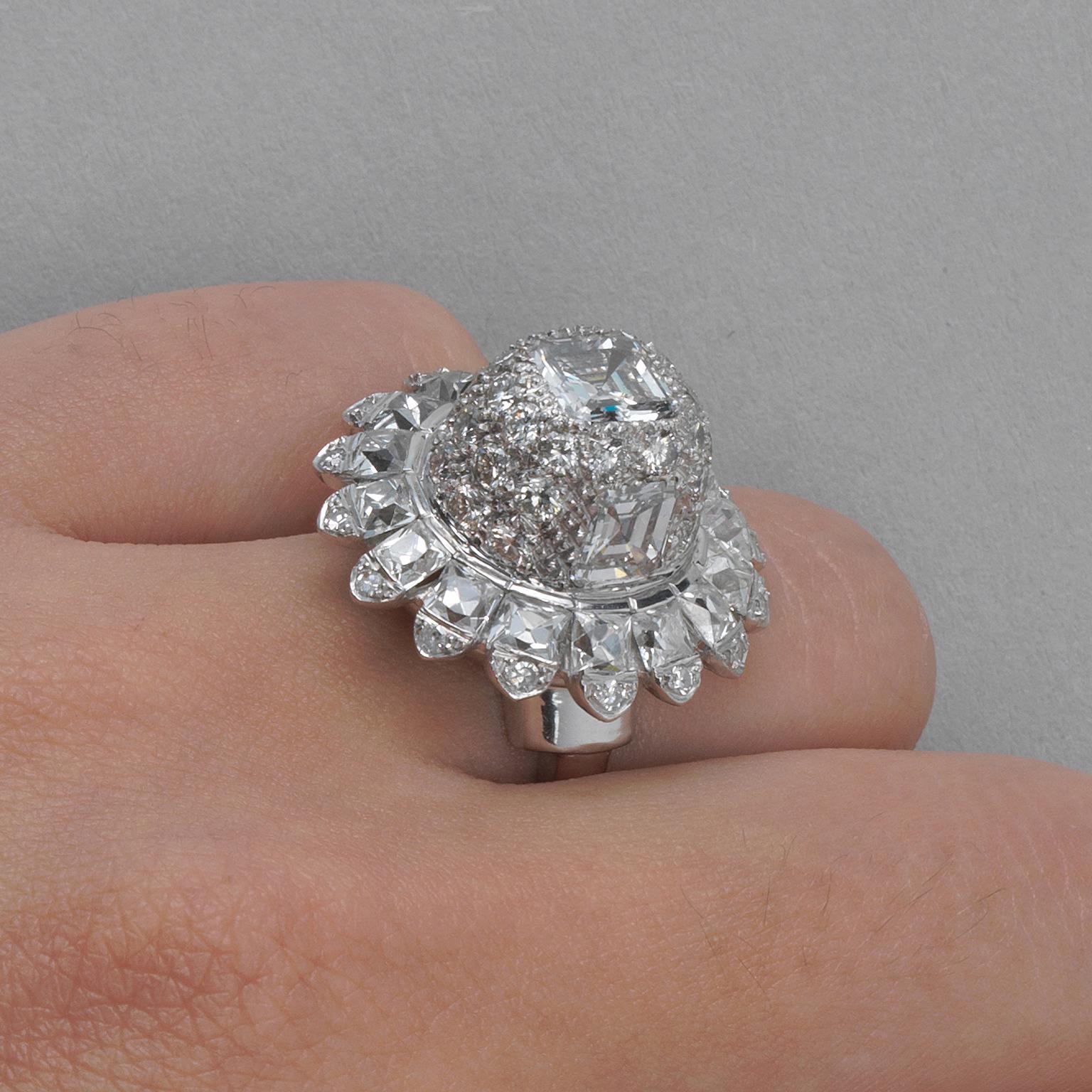 Important Platinum and Diamond Cocktail Ring For Sale 1